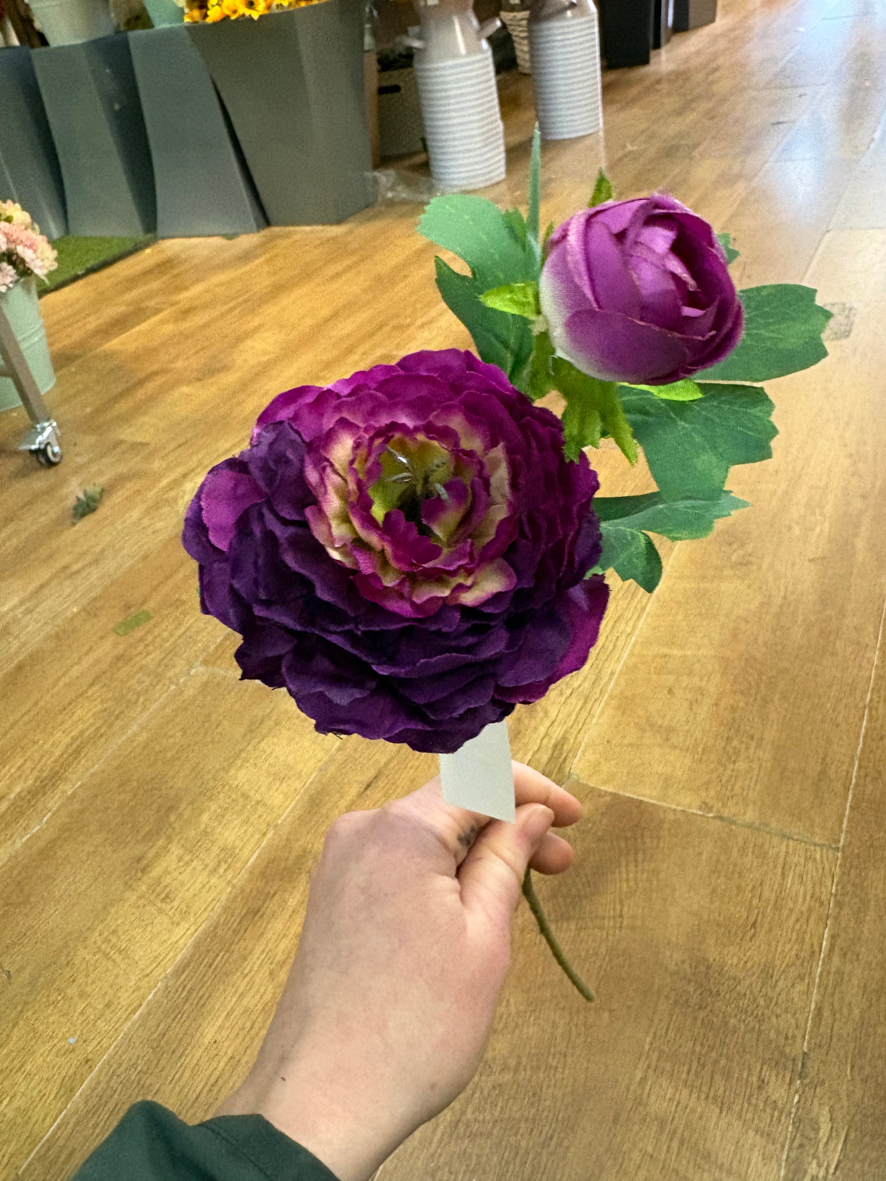 Single ranunculus and bud stem - 4 colours available