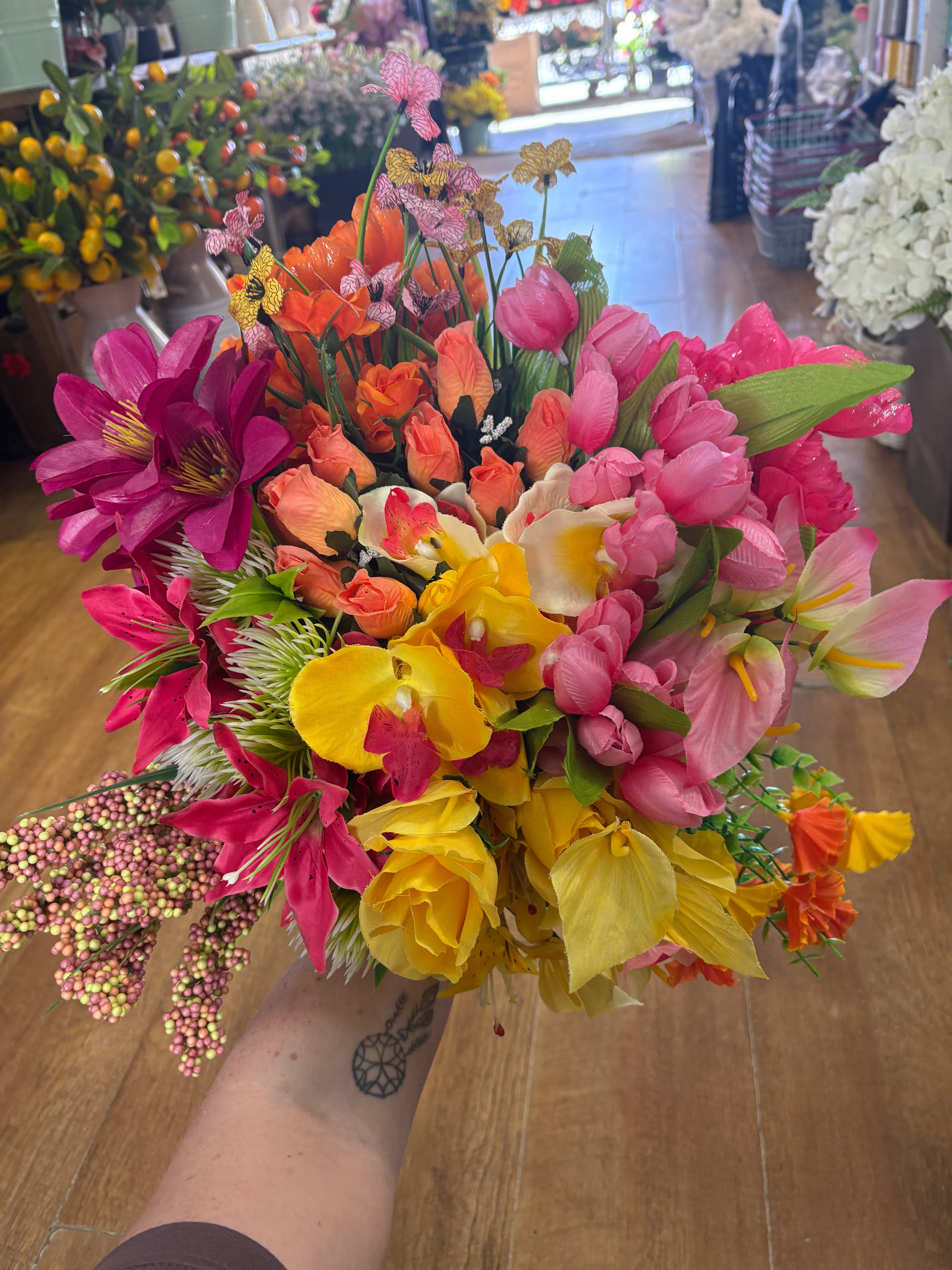 Box 5 - 20 bunches of flowers/foliage