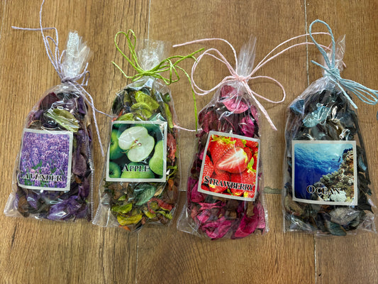 50g bag of pot pourri - 4 scents available