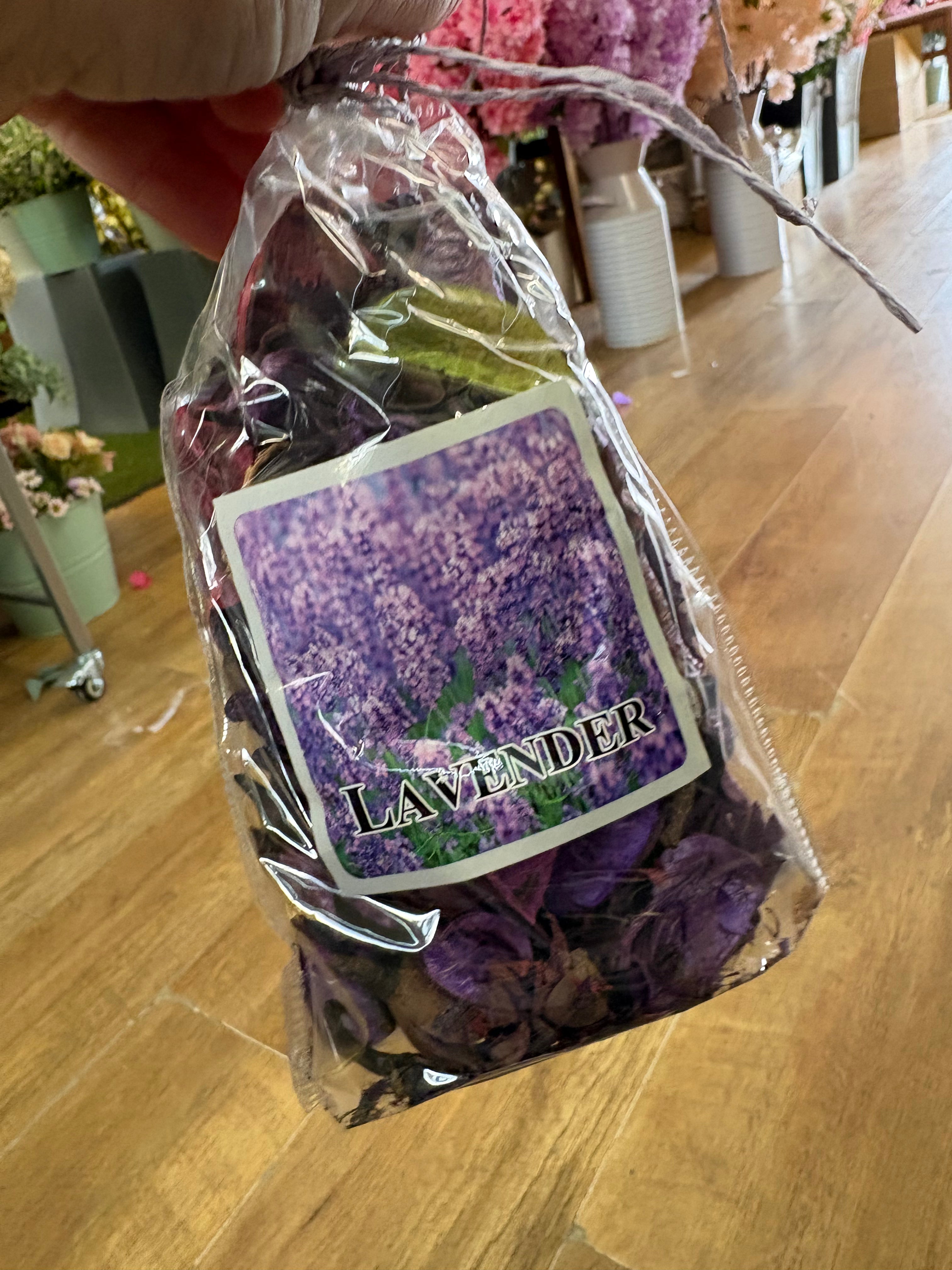 50g bag of pot pourri - 4 scents available