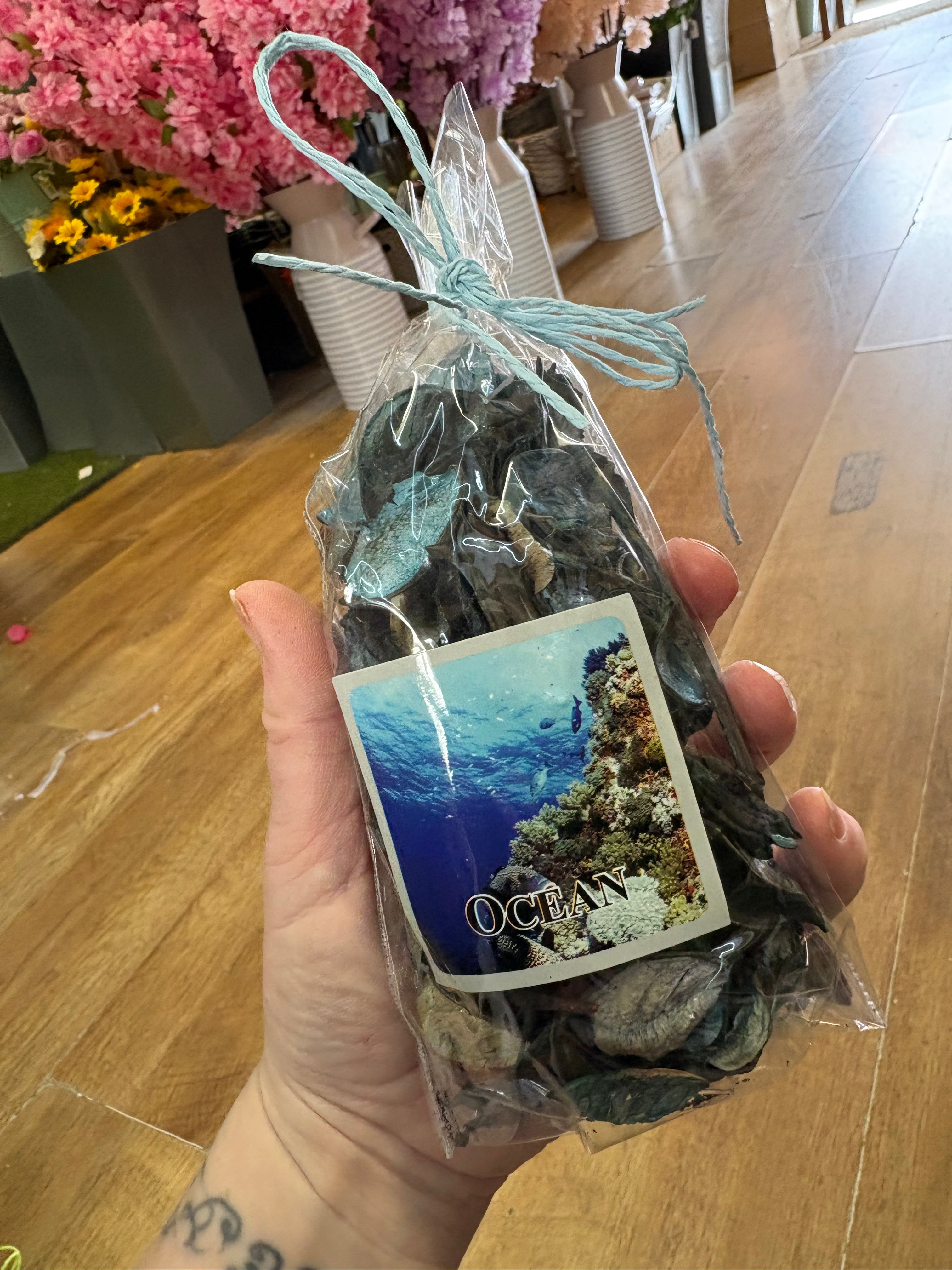 50g bag of pot pourri - 4 scents available