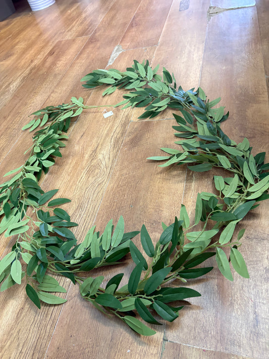 200cm deep green ruscus garland
