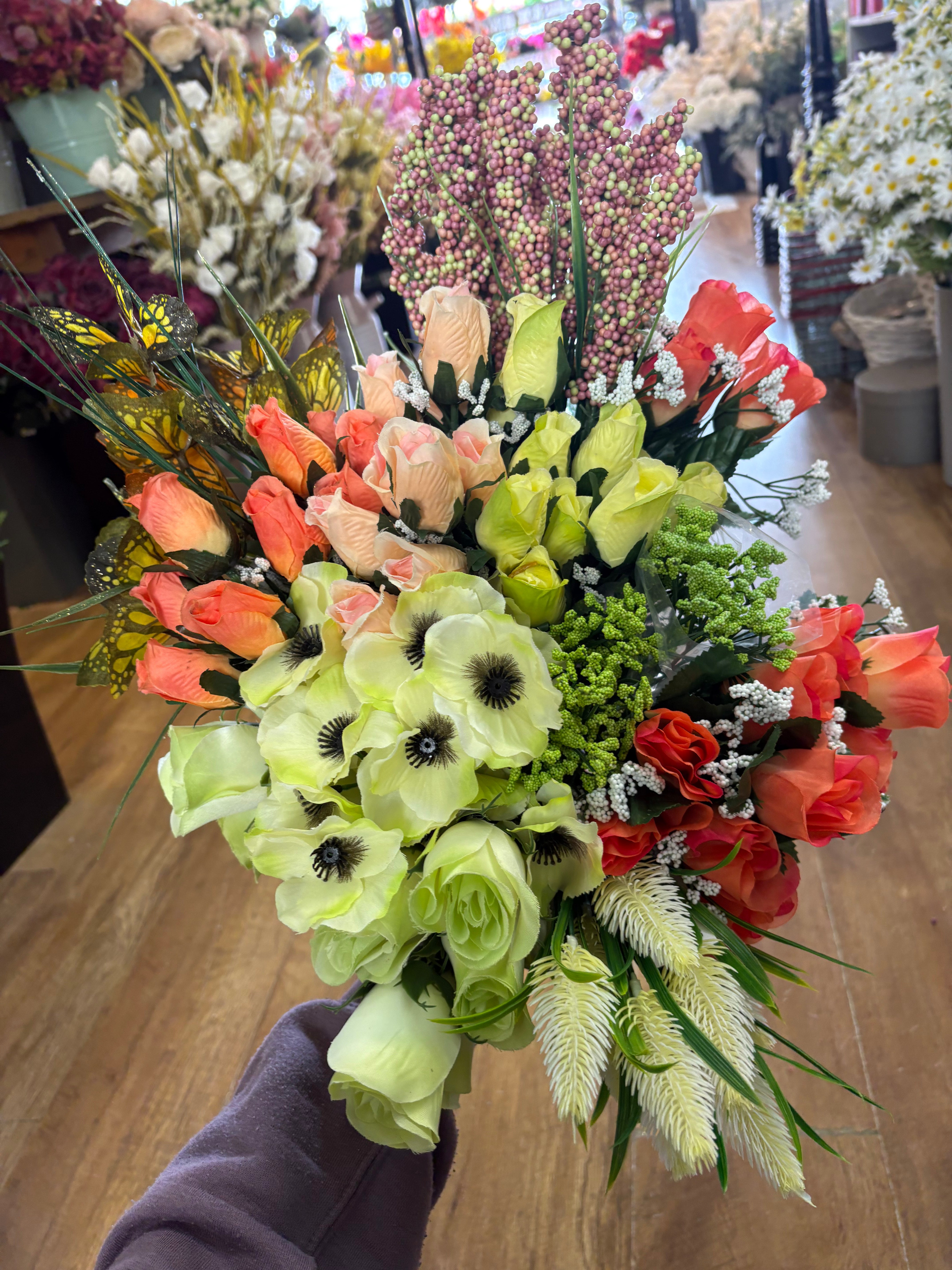 Box 13 - 20 bunches of flowers/foliage