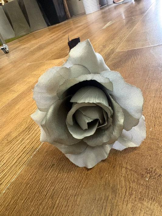 Long stem grey open rose