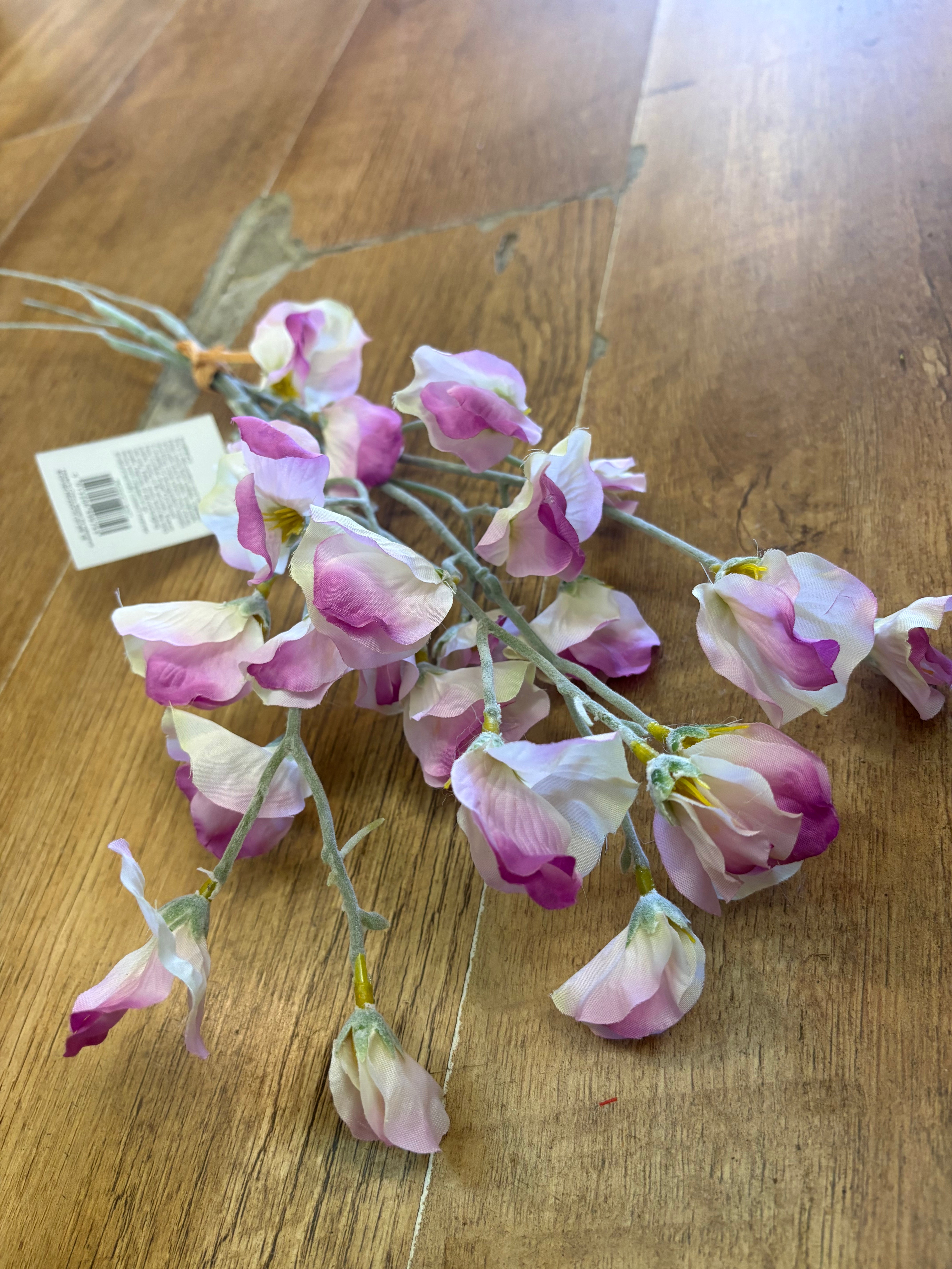 Light purple sweet pea bundle