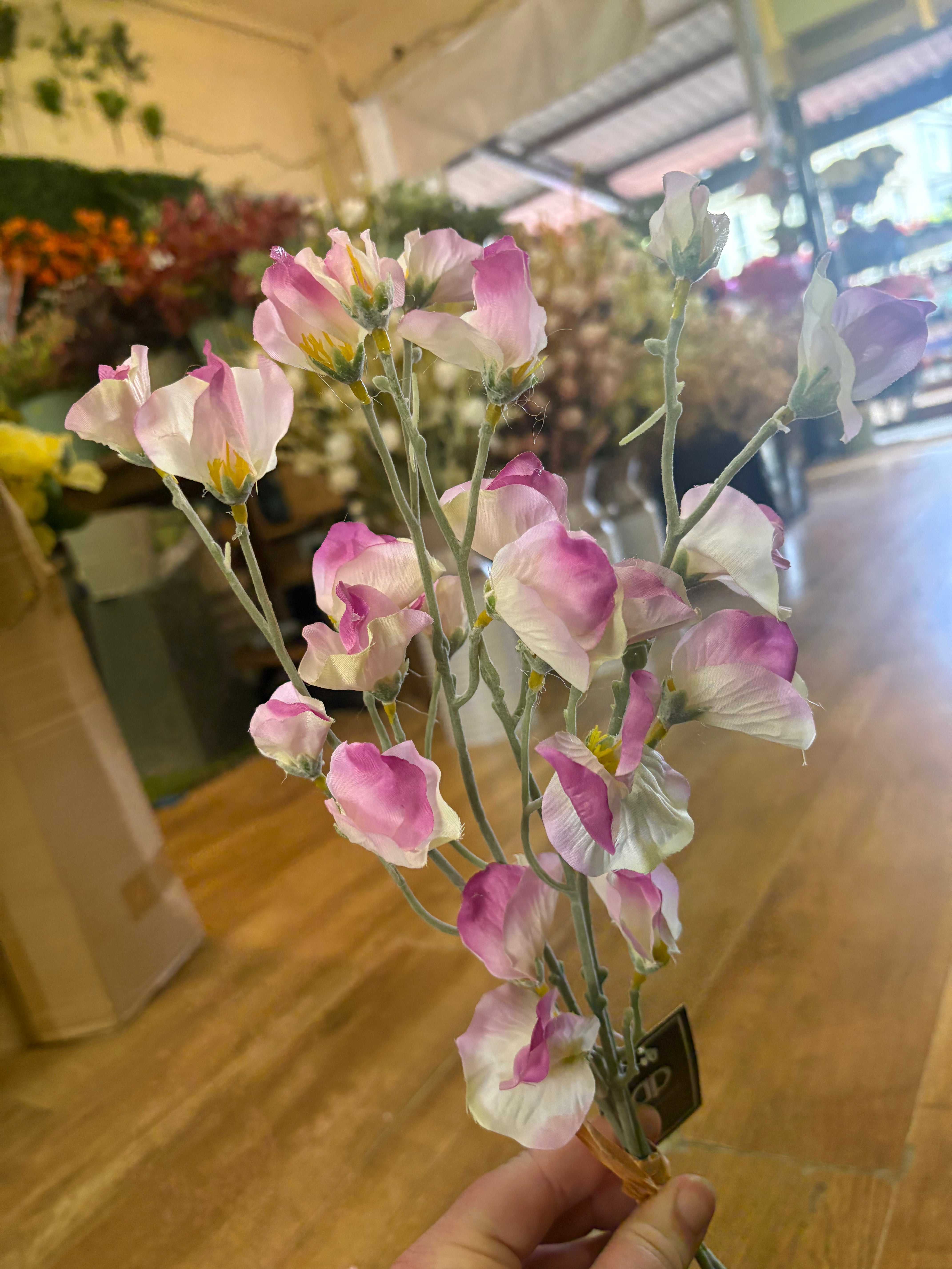 Light purple sweet pea bundle