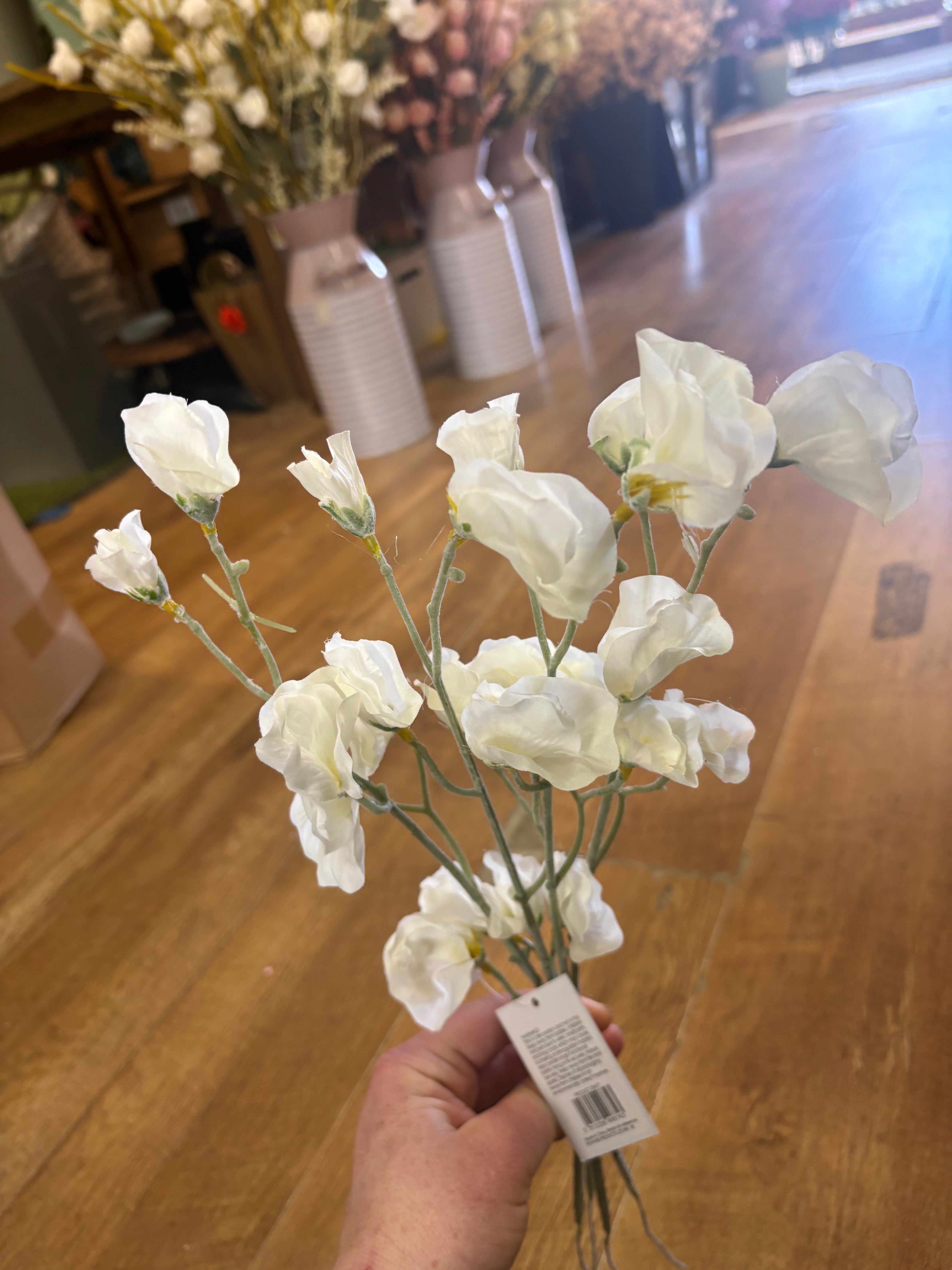 White sweet pea bundle