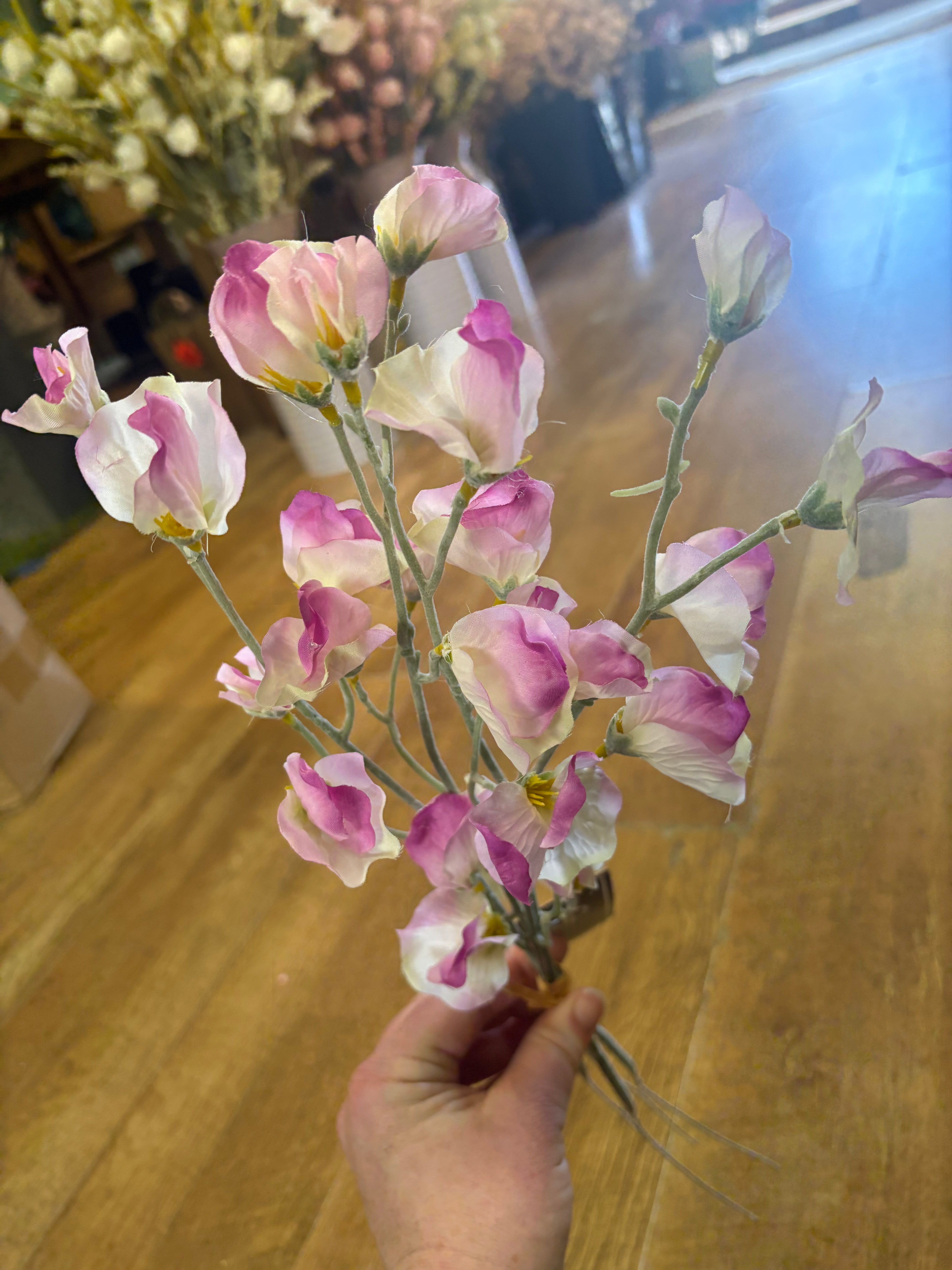 Light purple sweet pea bundle
