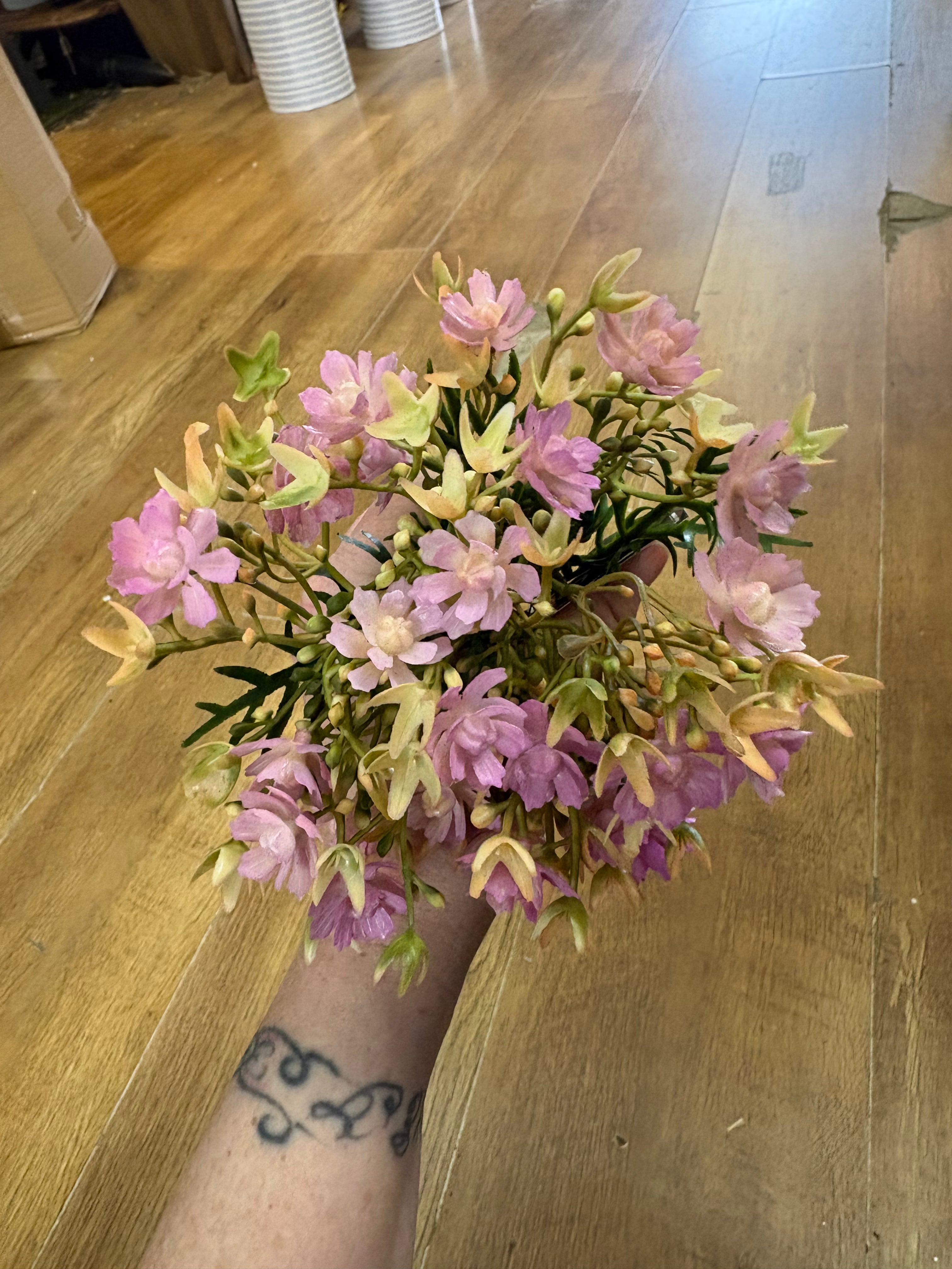 Light purple tuberose bundle