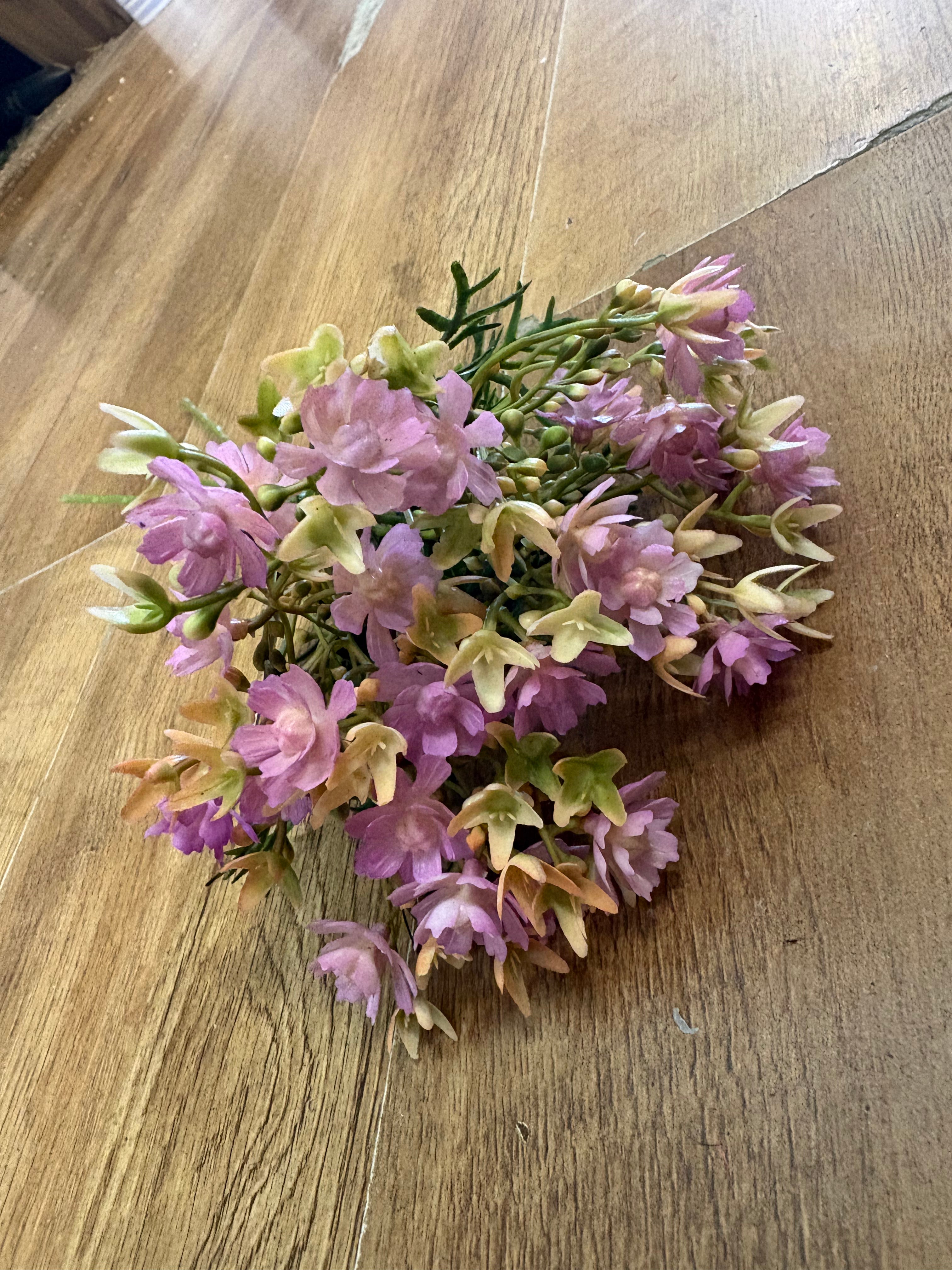 Light purple tuberose bundle