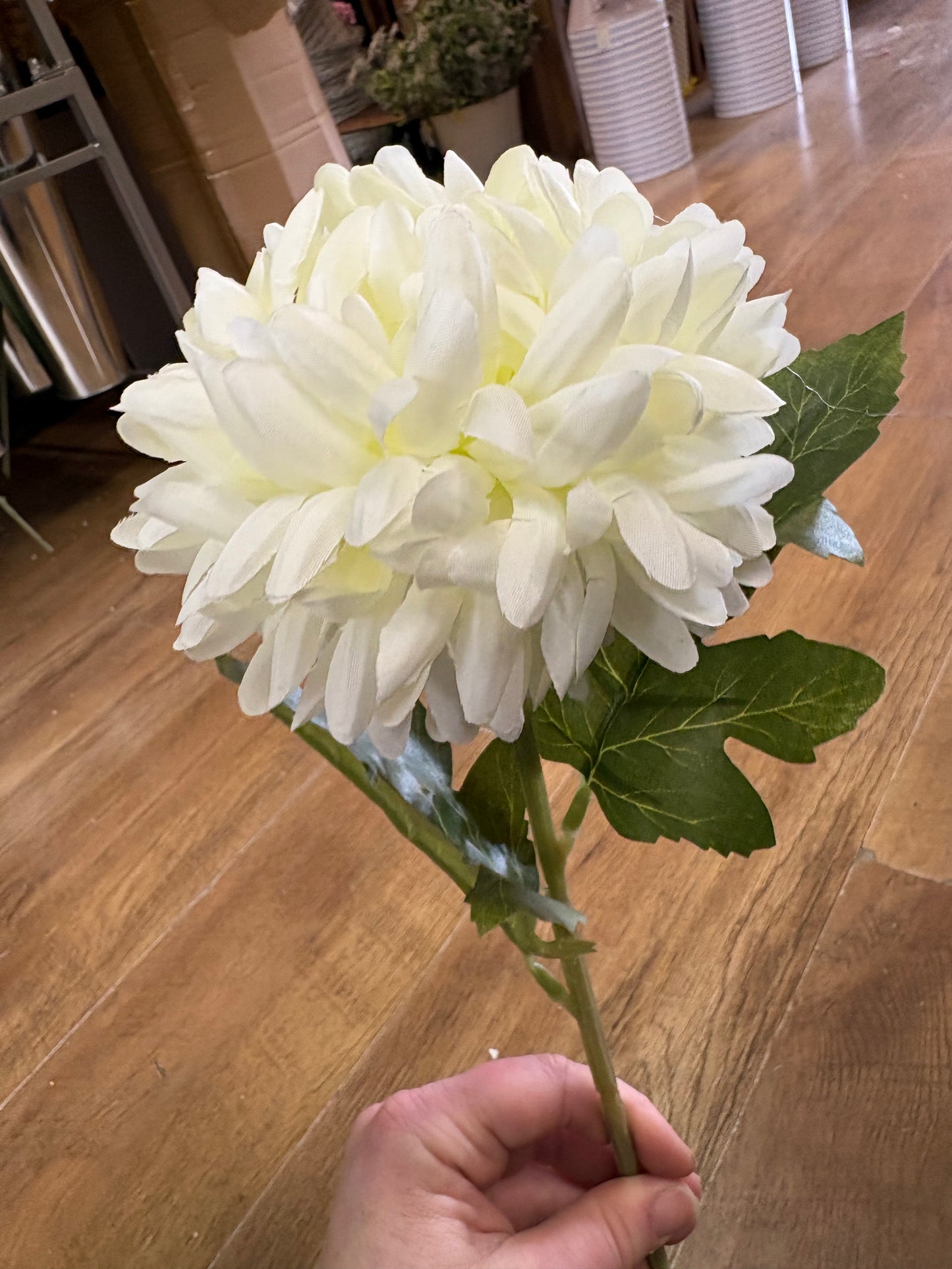 Mid length cream Pom Pom flower