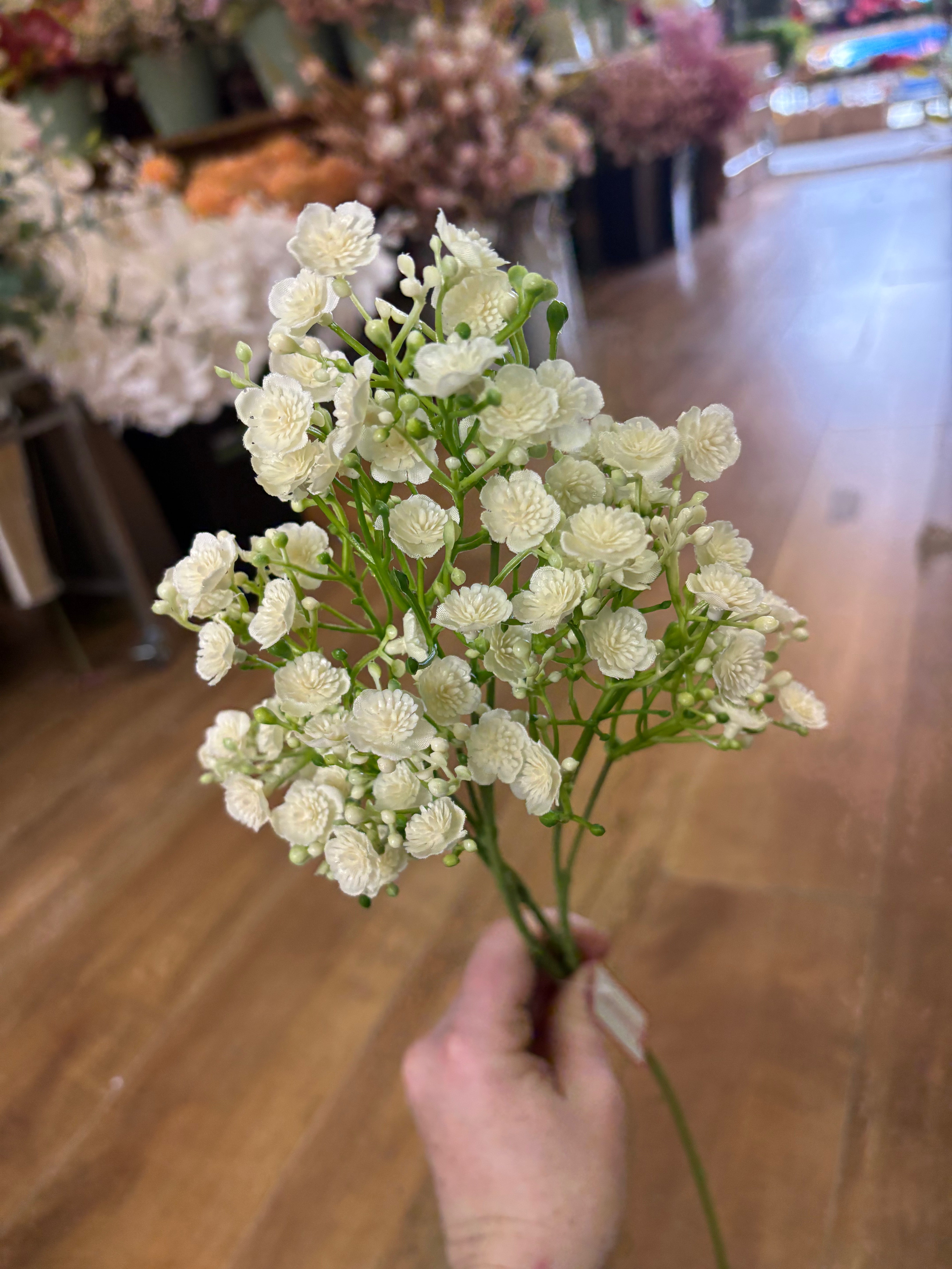 Long stem ivory babies breath