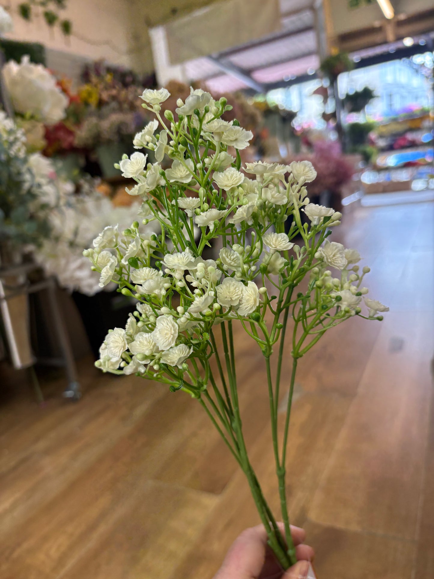 Long stem ivory babies breath