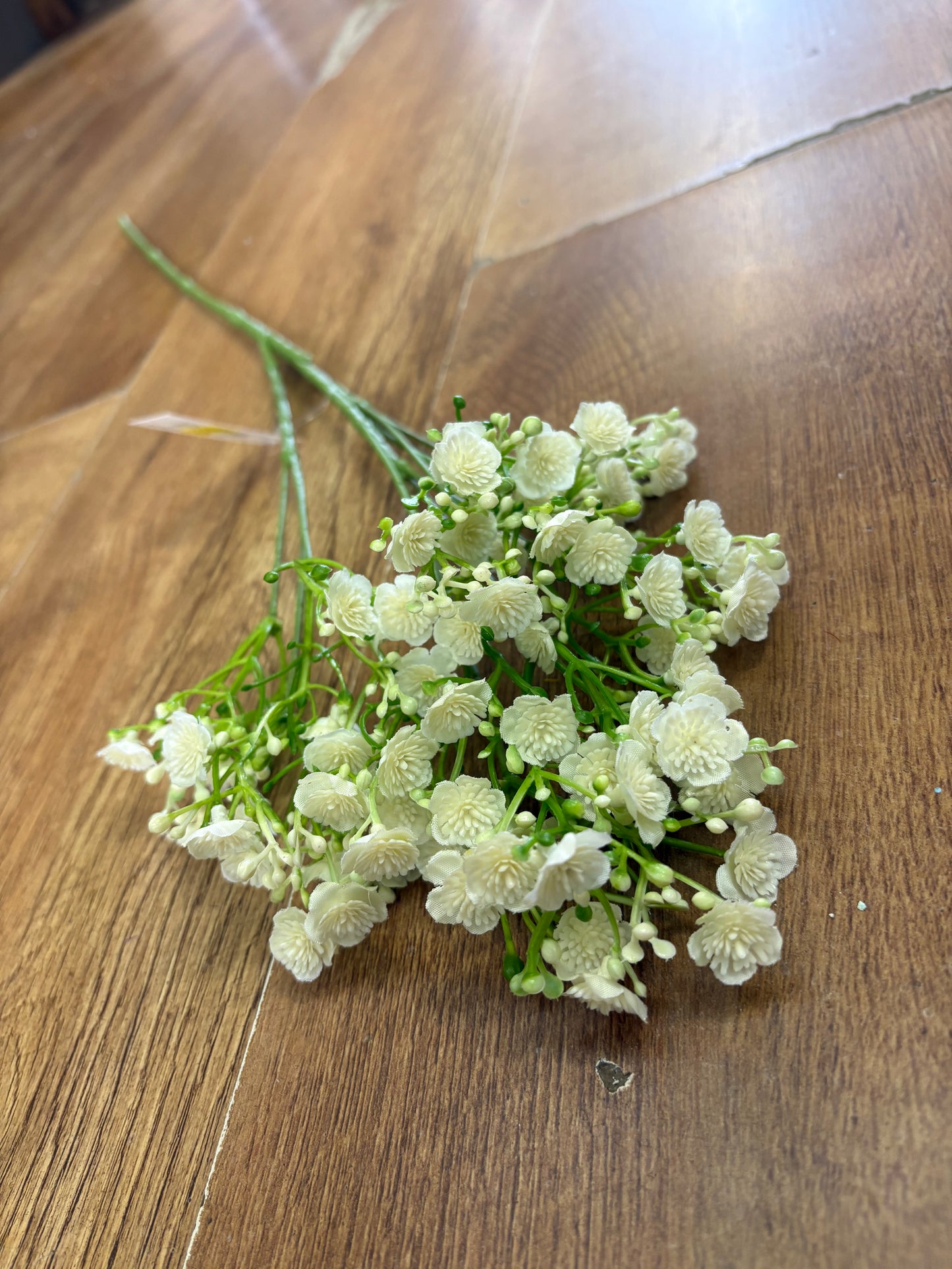 Long stem ivory babies breath