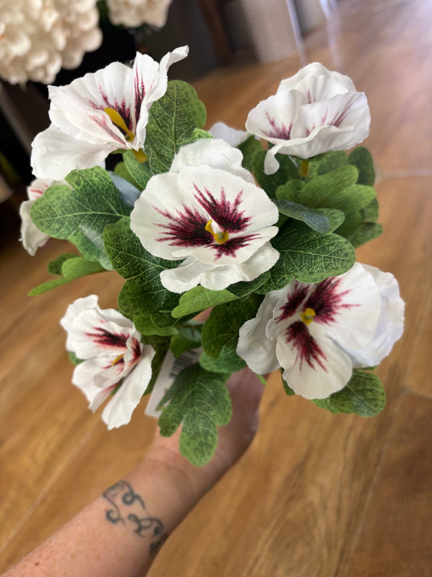 Pansy bunch - 2 colours available