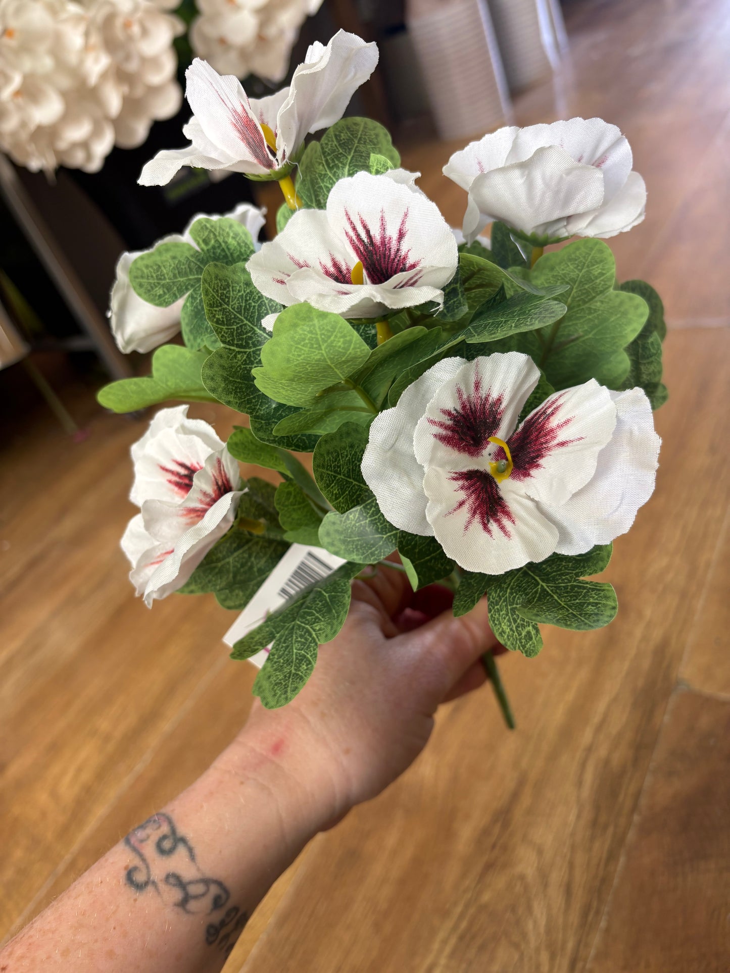 Pansy bunch - 2 colours available