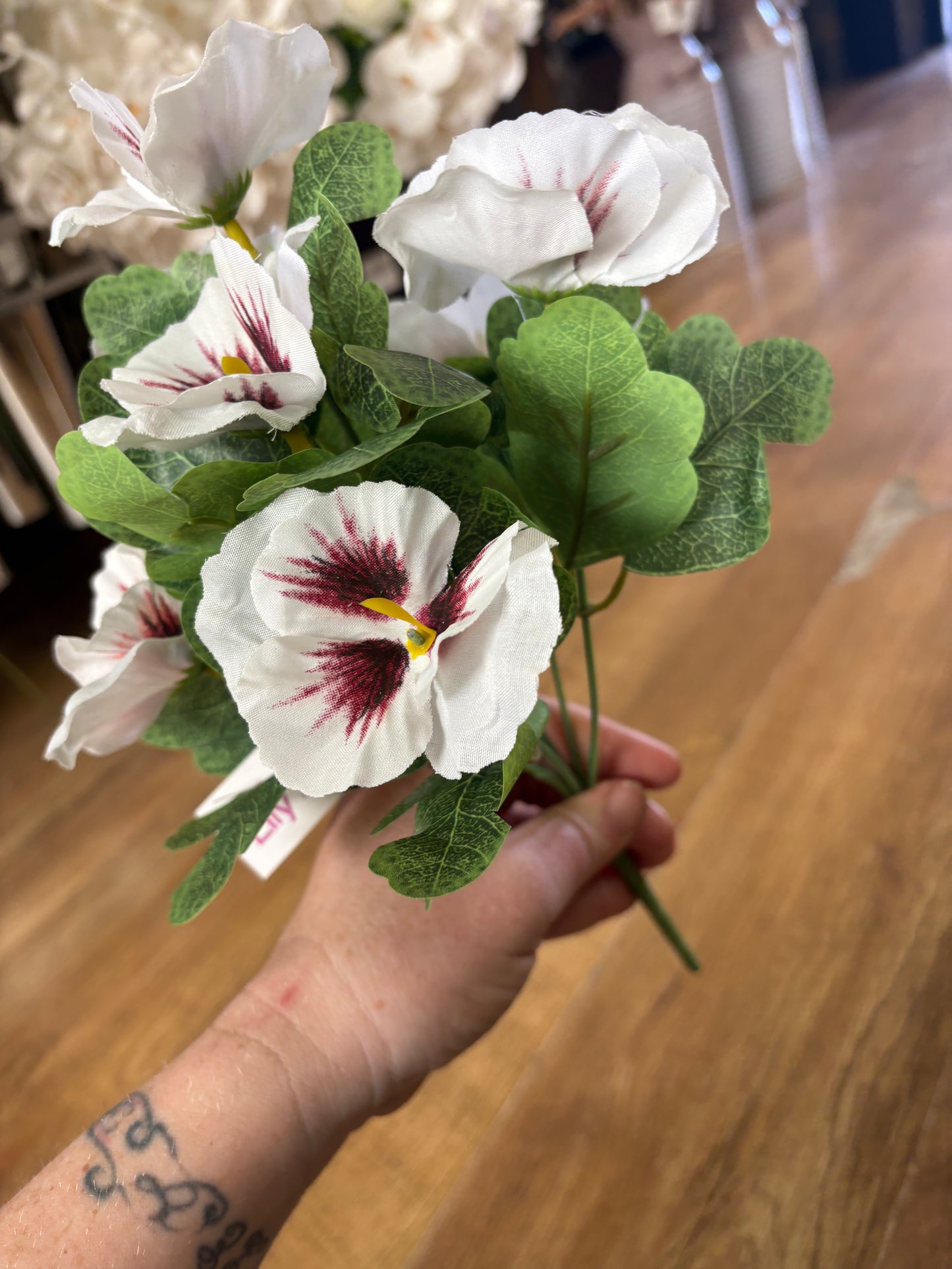 Pansy bunch - 2 colours available