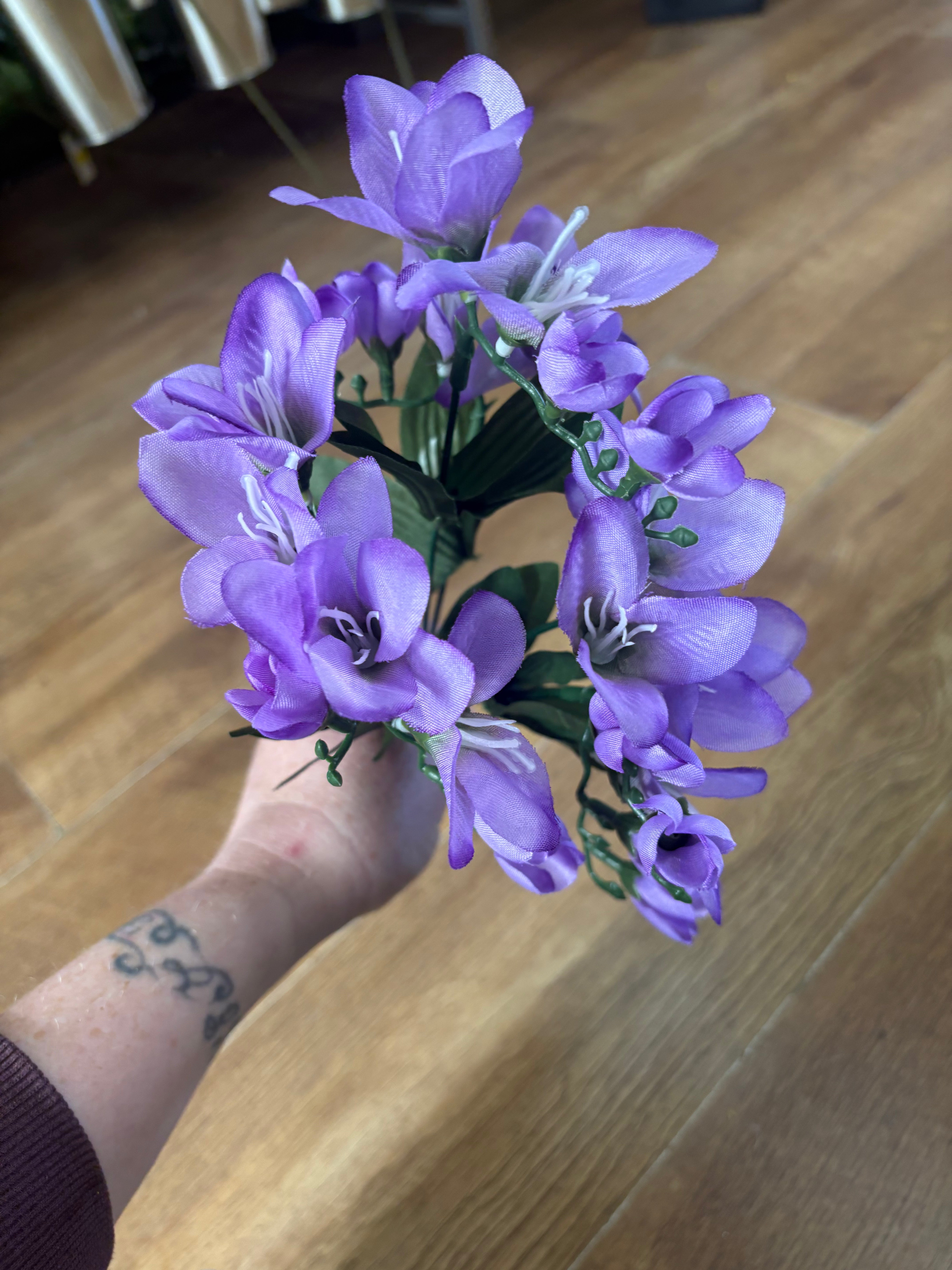 Freesia bunch - 4 colours available