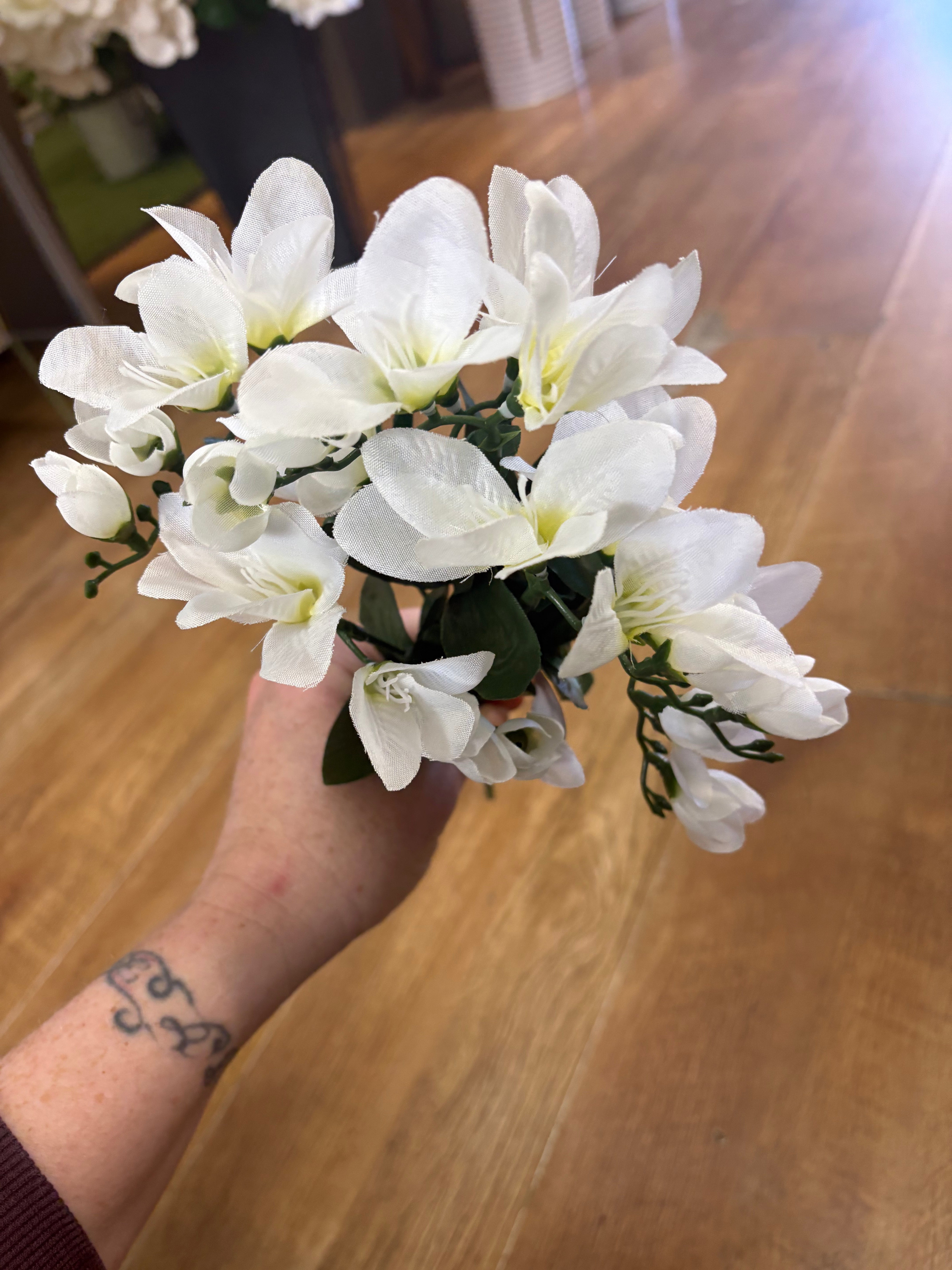 Freesia bunch - 4 colours available