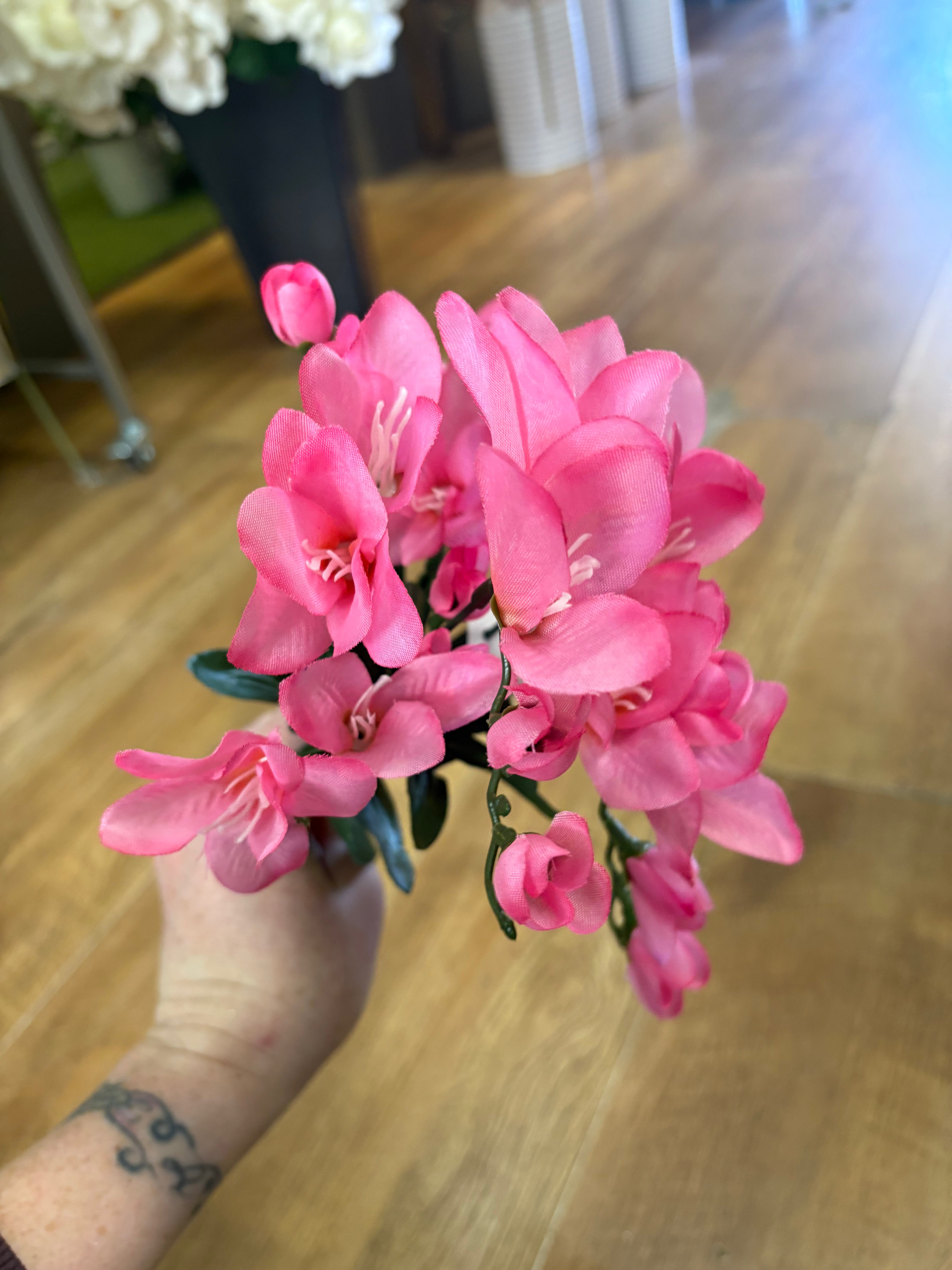Freesia bunch - 4 colours available