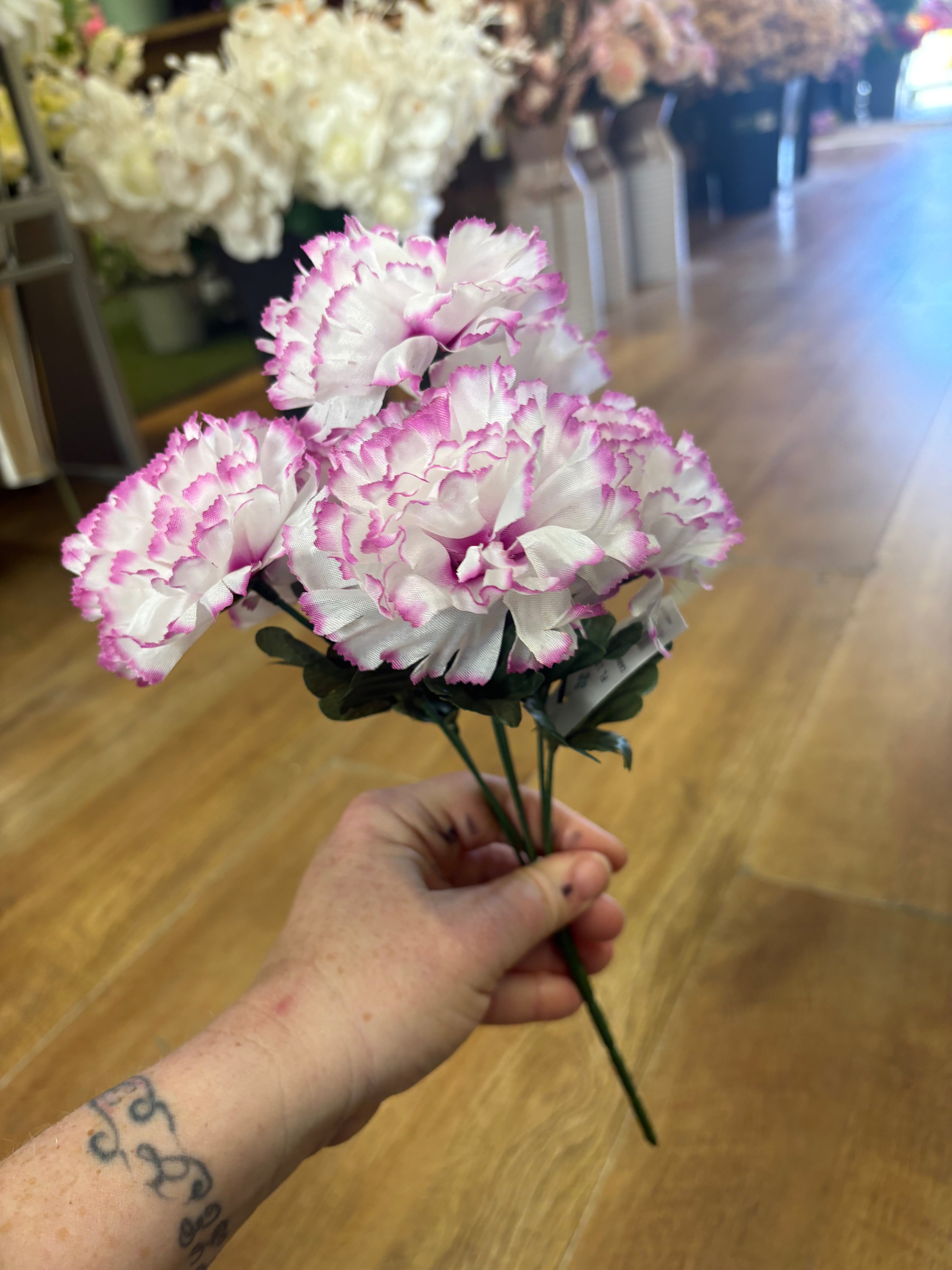 Carnation bunch - 4 colours available