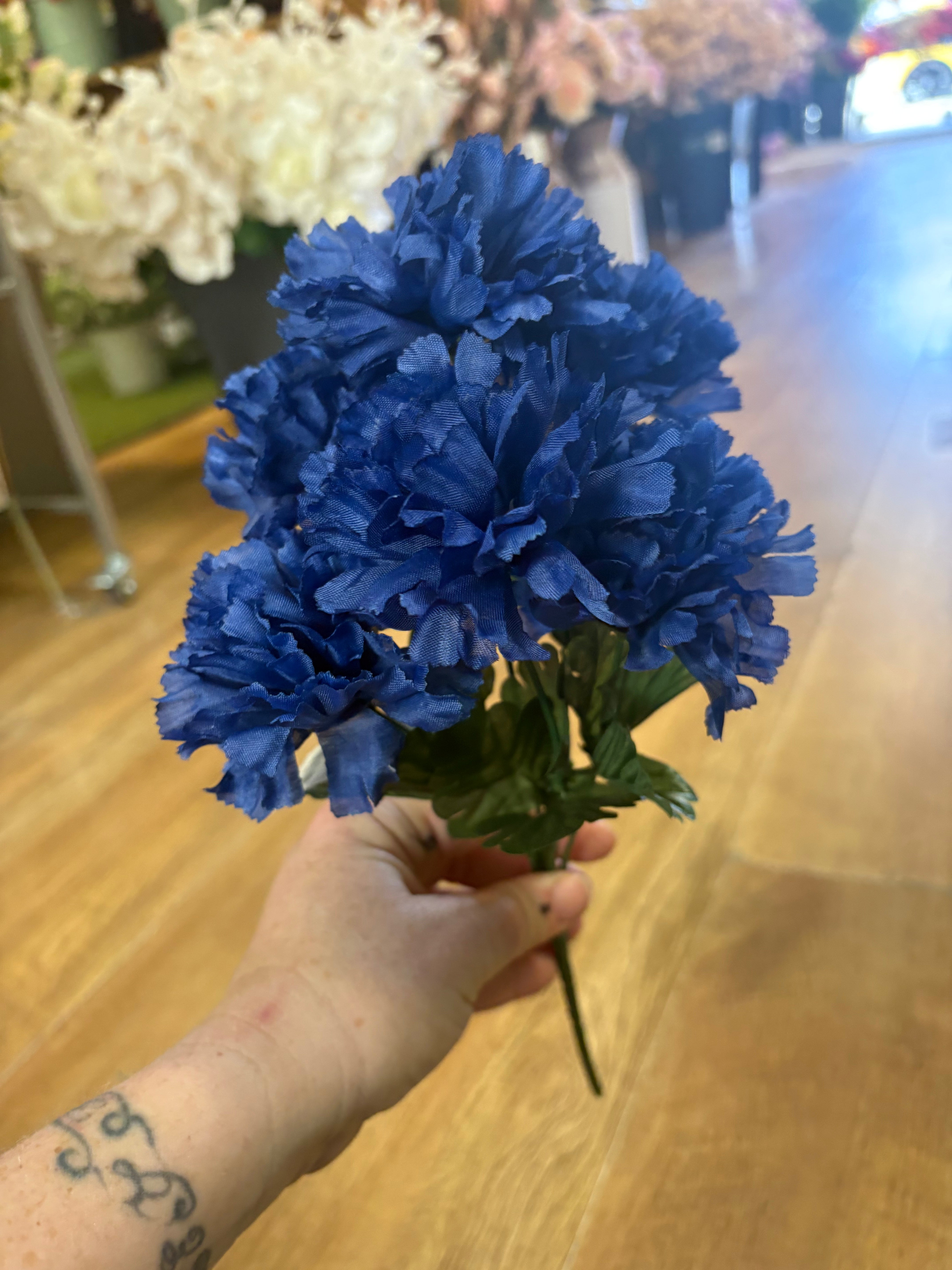 Carnation bunch - 4 colours available