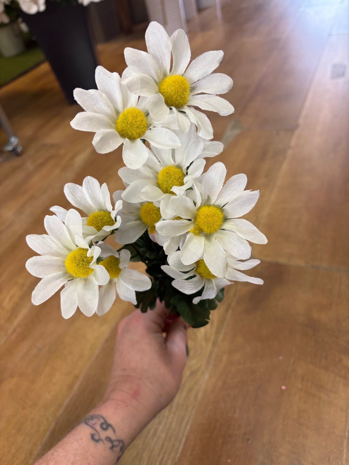 Pastel marguarite bunch