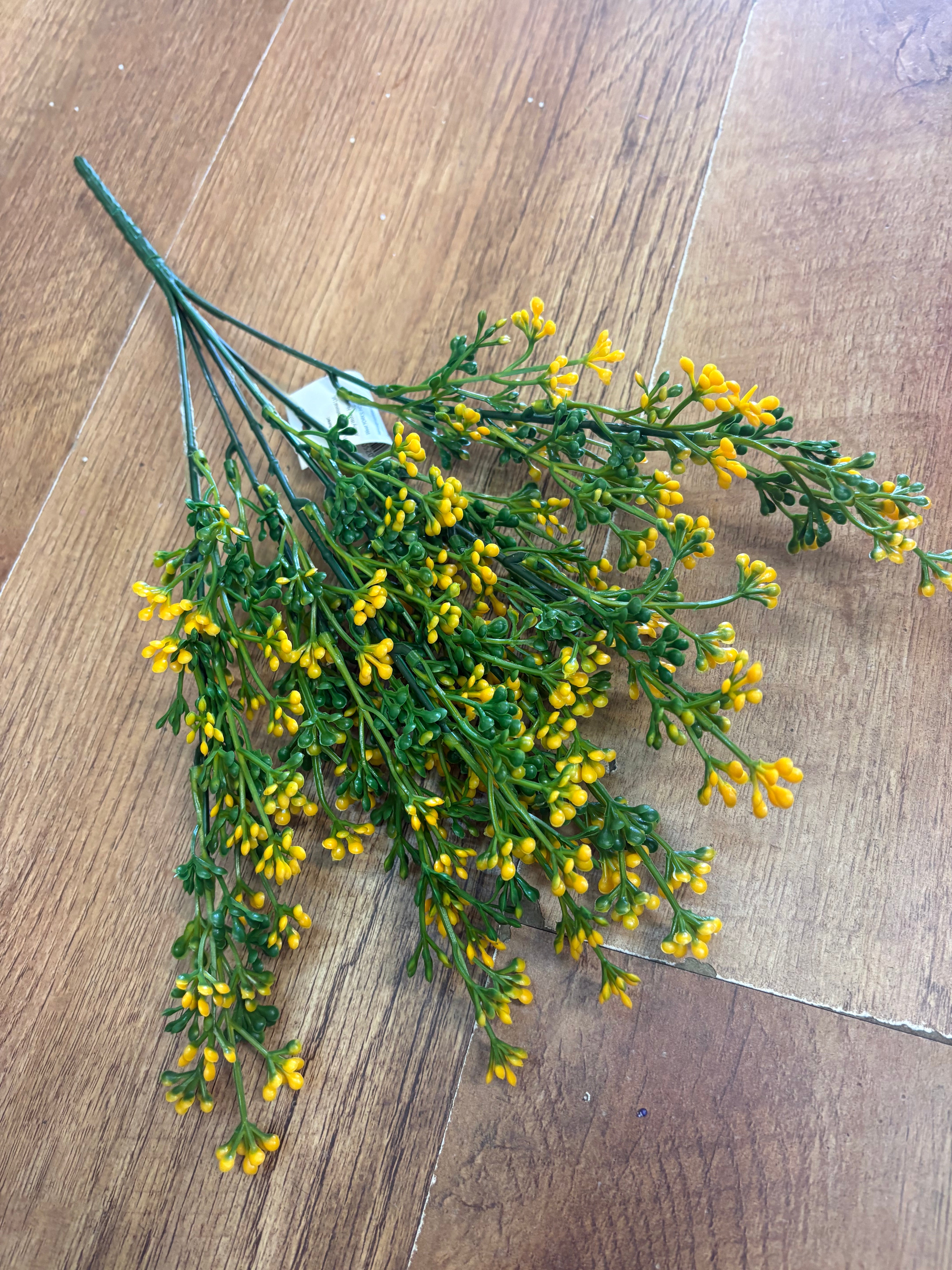 Milan bud bunch - 4 colours available