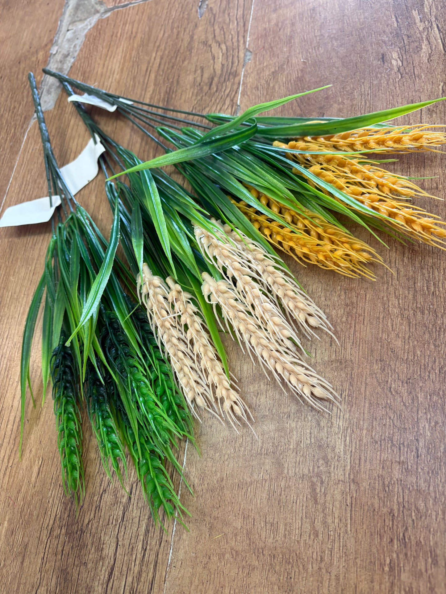 Plastic corn bunch - 3 colours available