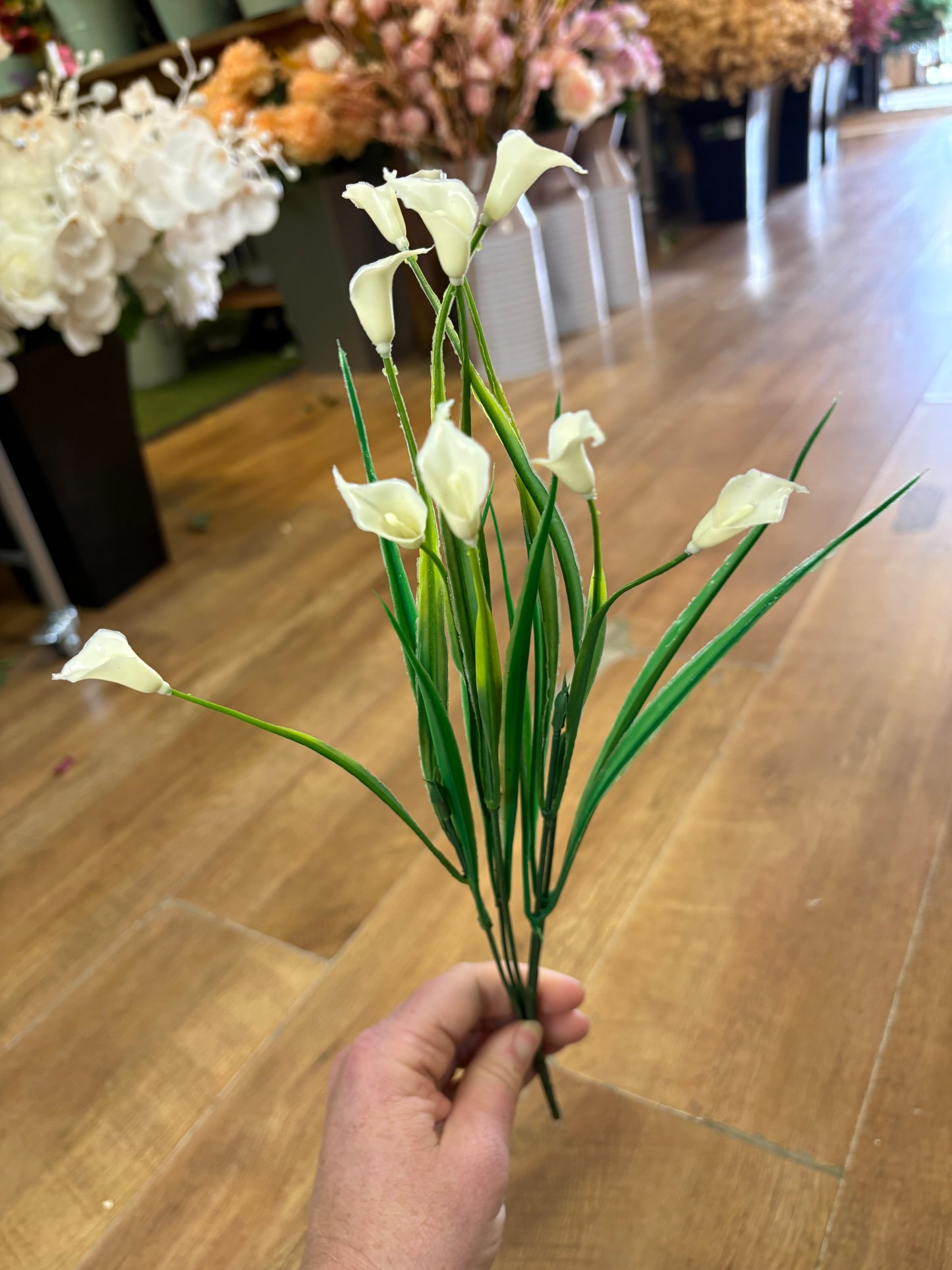 Plastic calla lily filler - 4 colours available