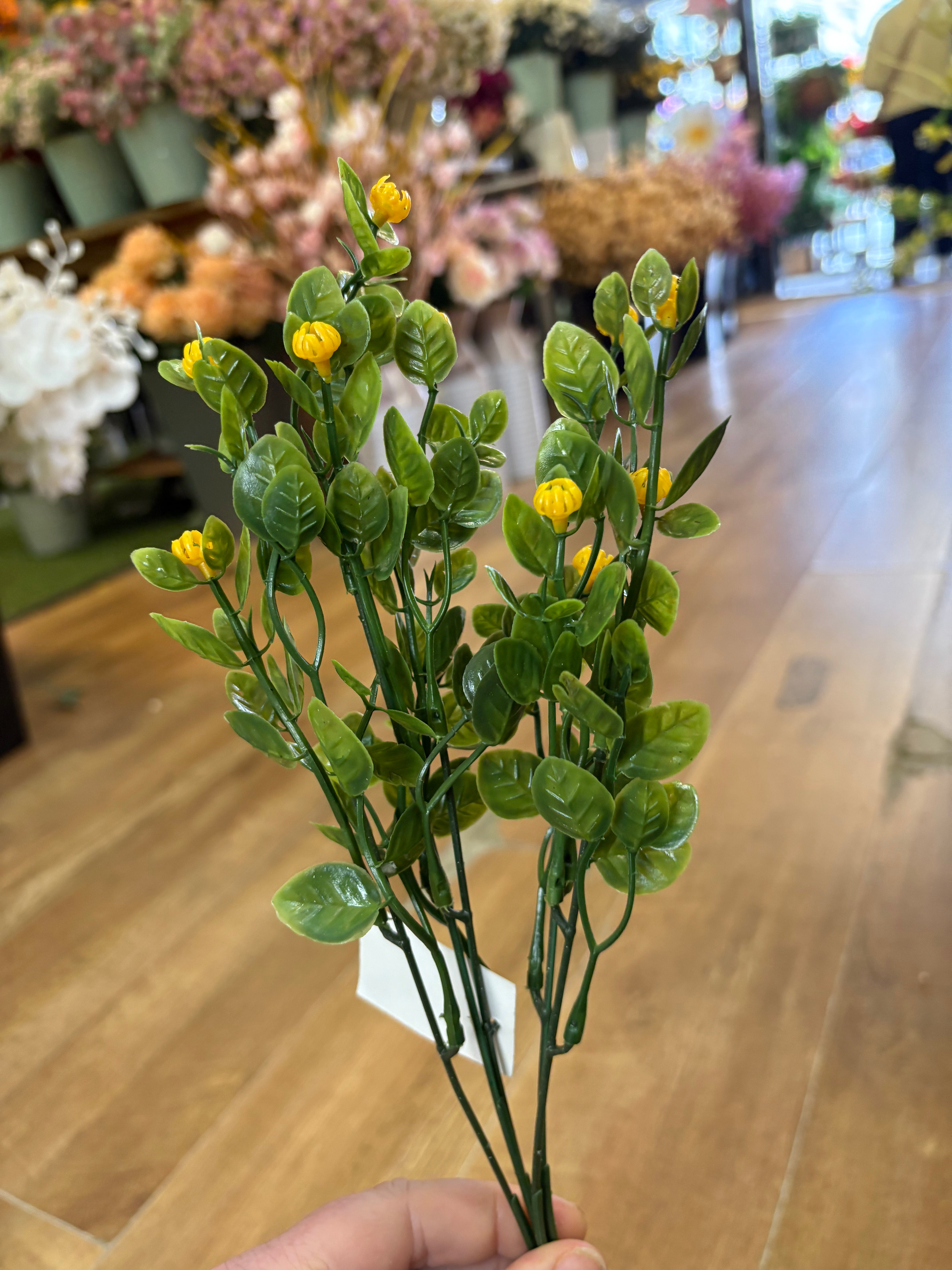 Plastic bud bush - 4 colours available