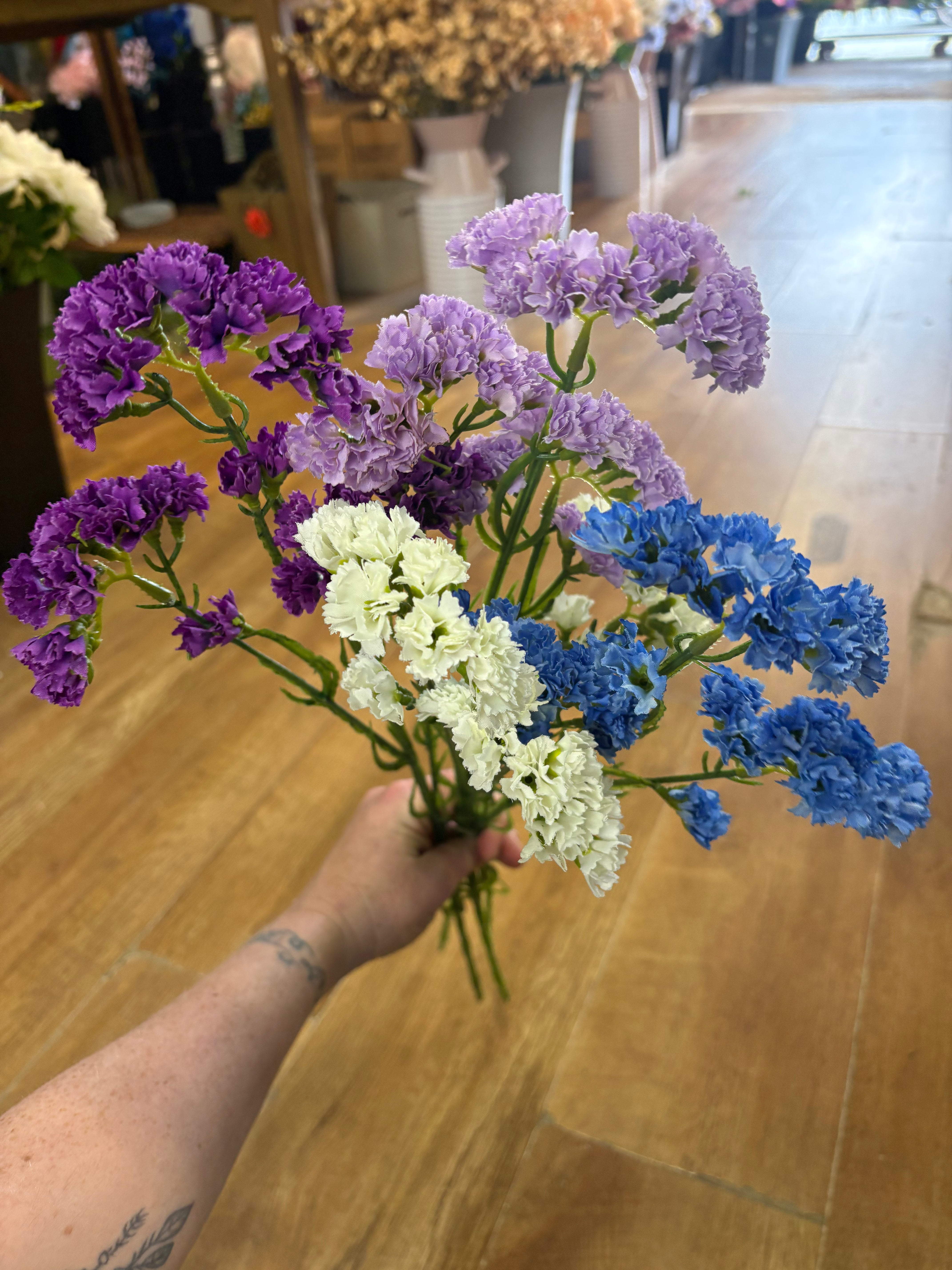 62cm Statice spray - 4 colours available