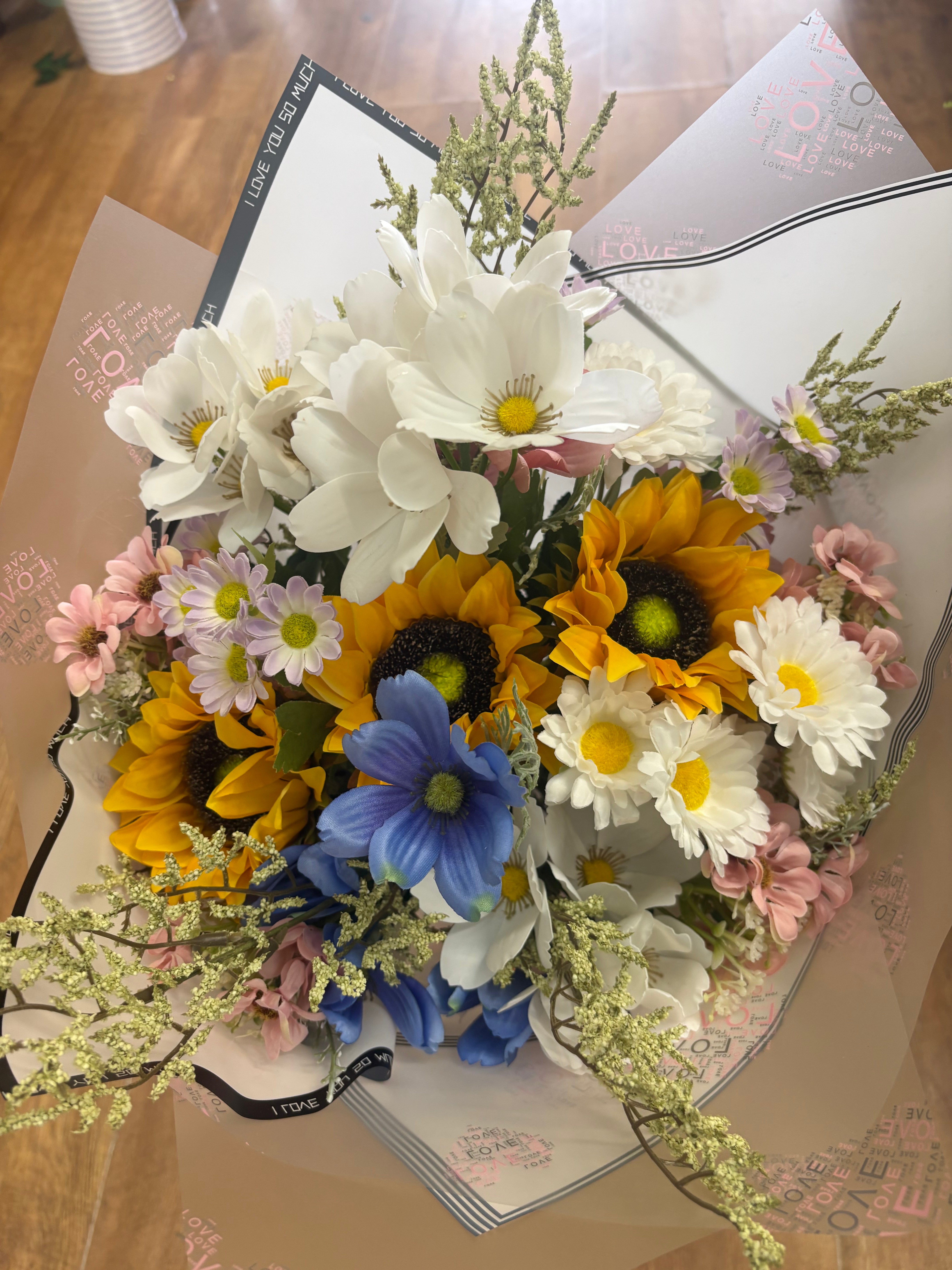 Premium open top bouquet - wildflower mix