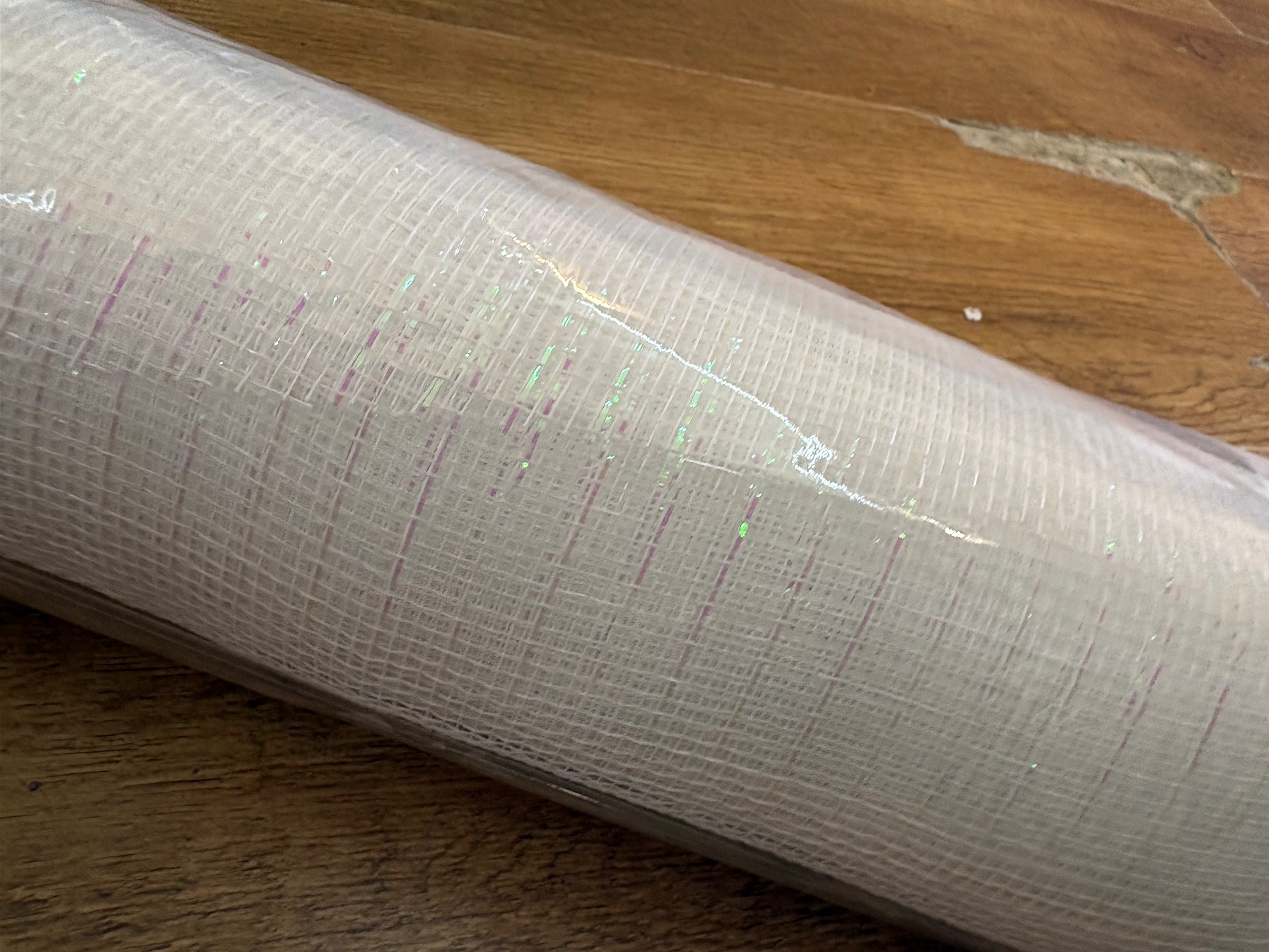 53cm x 9.1m (10 yrds) white metallic/iridescent deco mesh