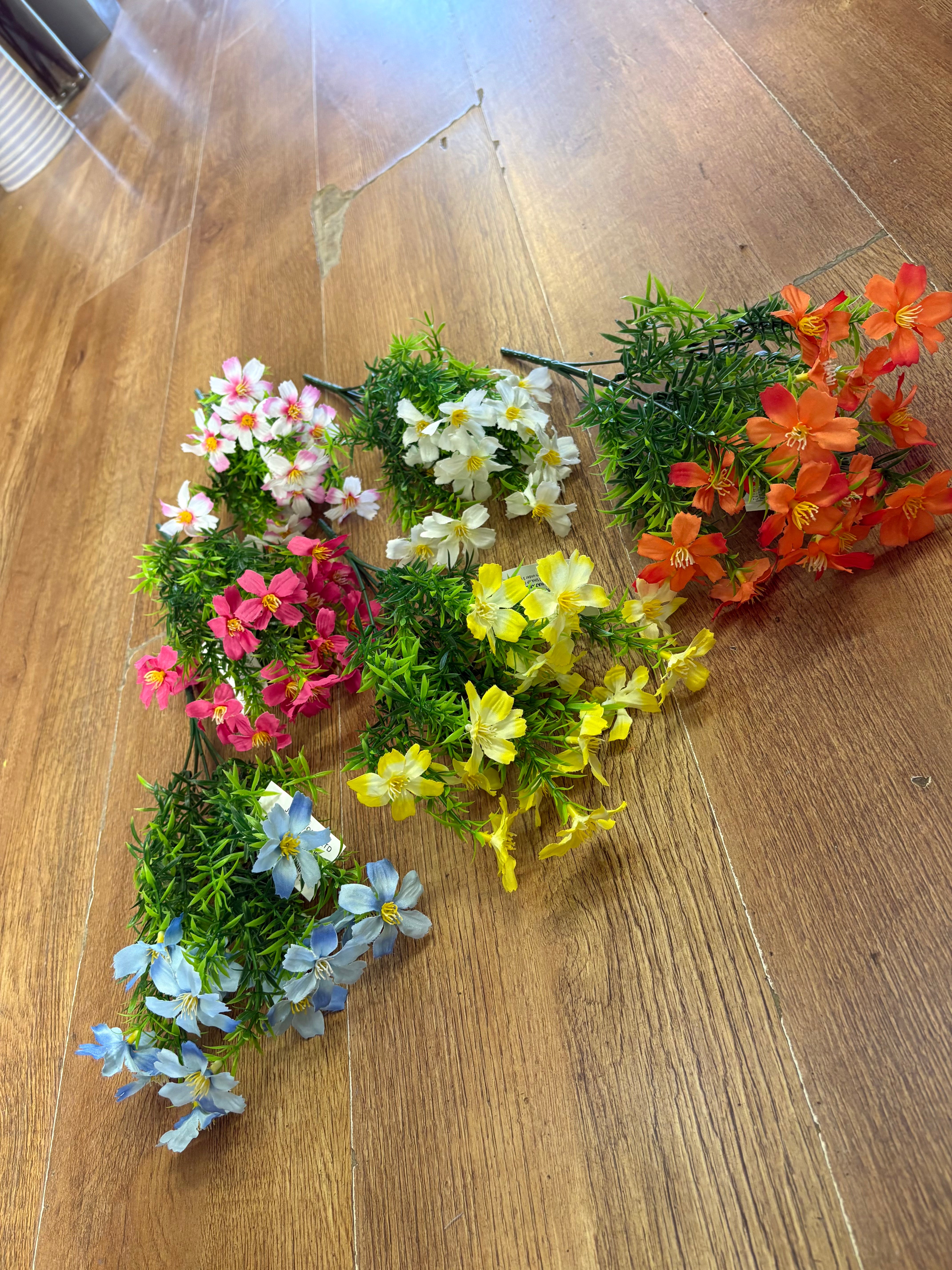 Cosmos bunch - 6 colours available