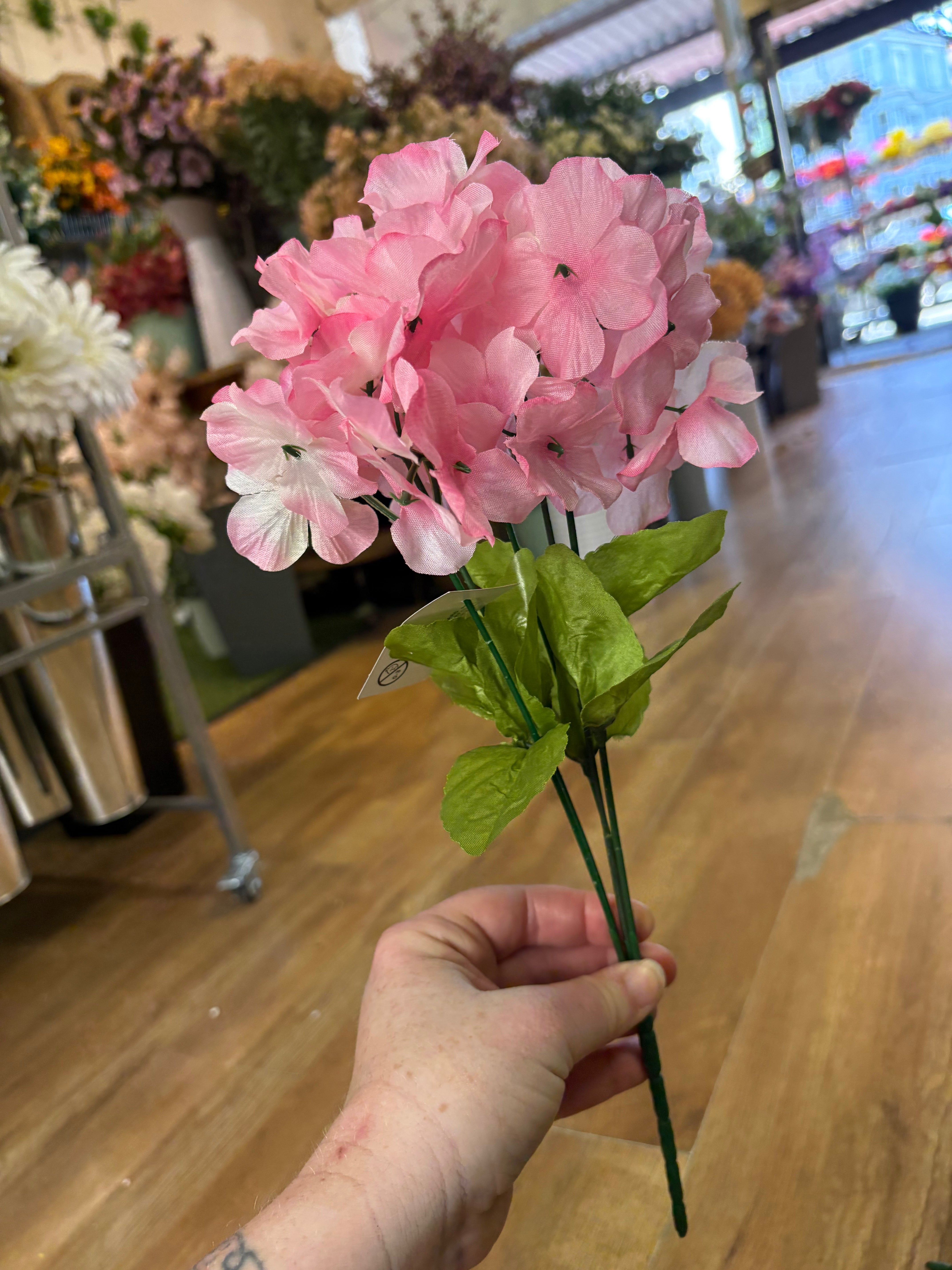 Hydrangea bunch - 4 colours available