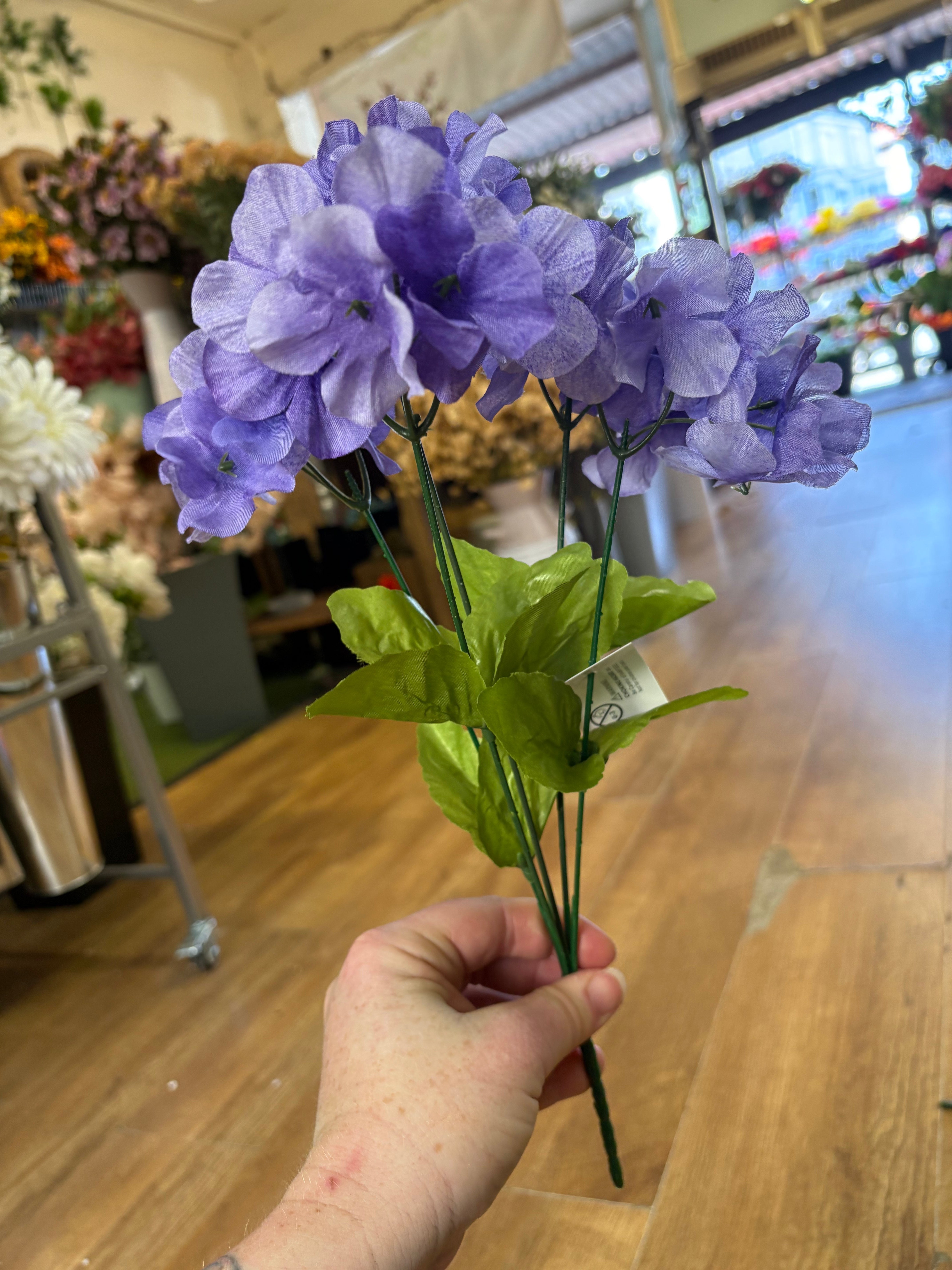 Hydrangea bunch - 4 colours available