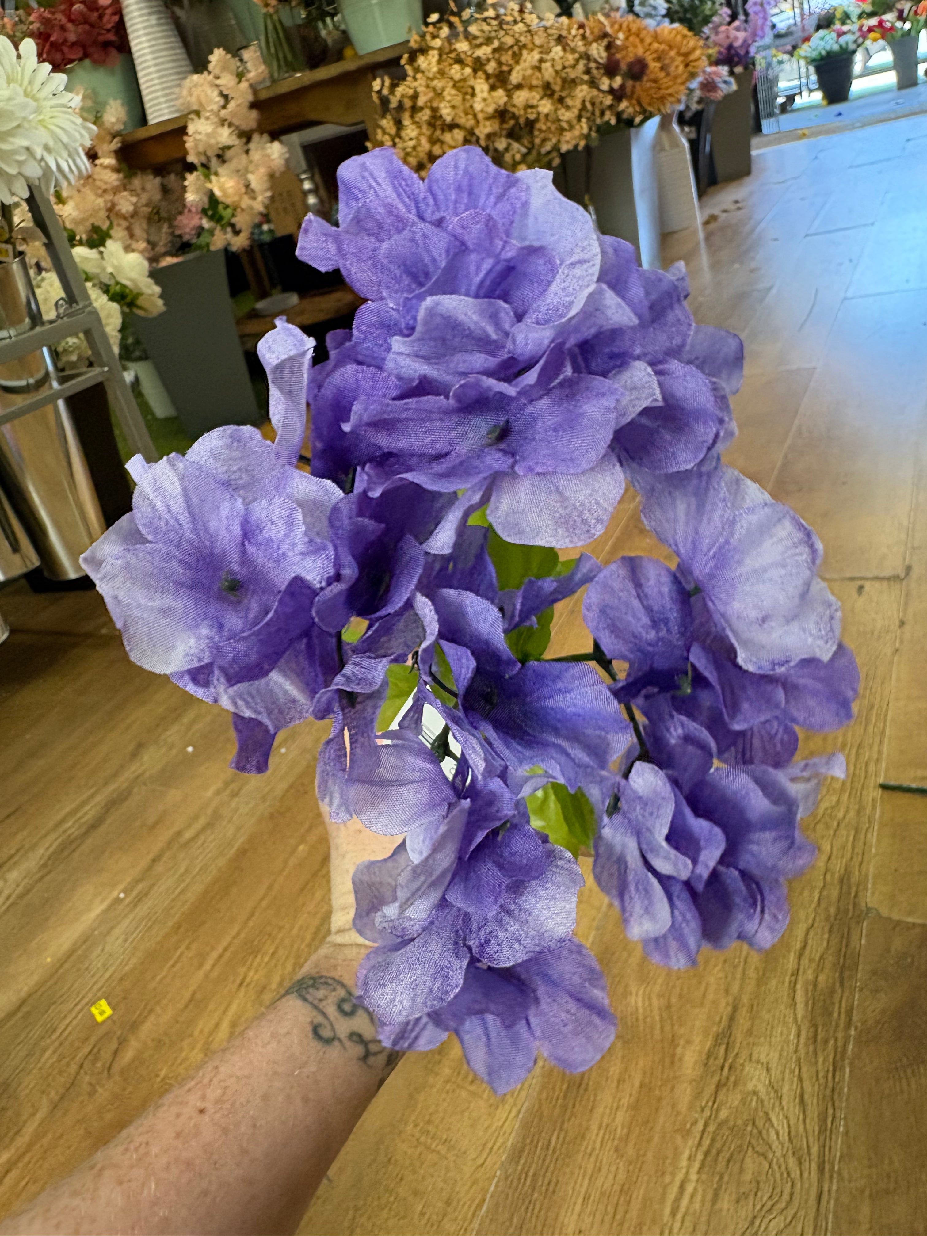 Hydrangea bunch - 4 colours available