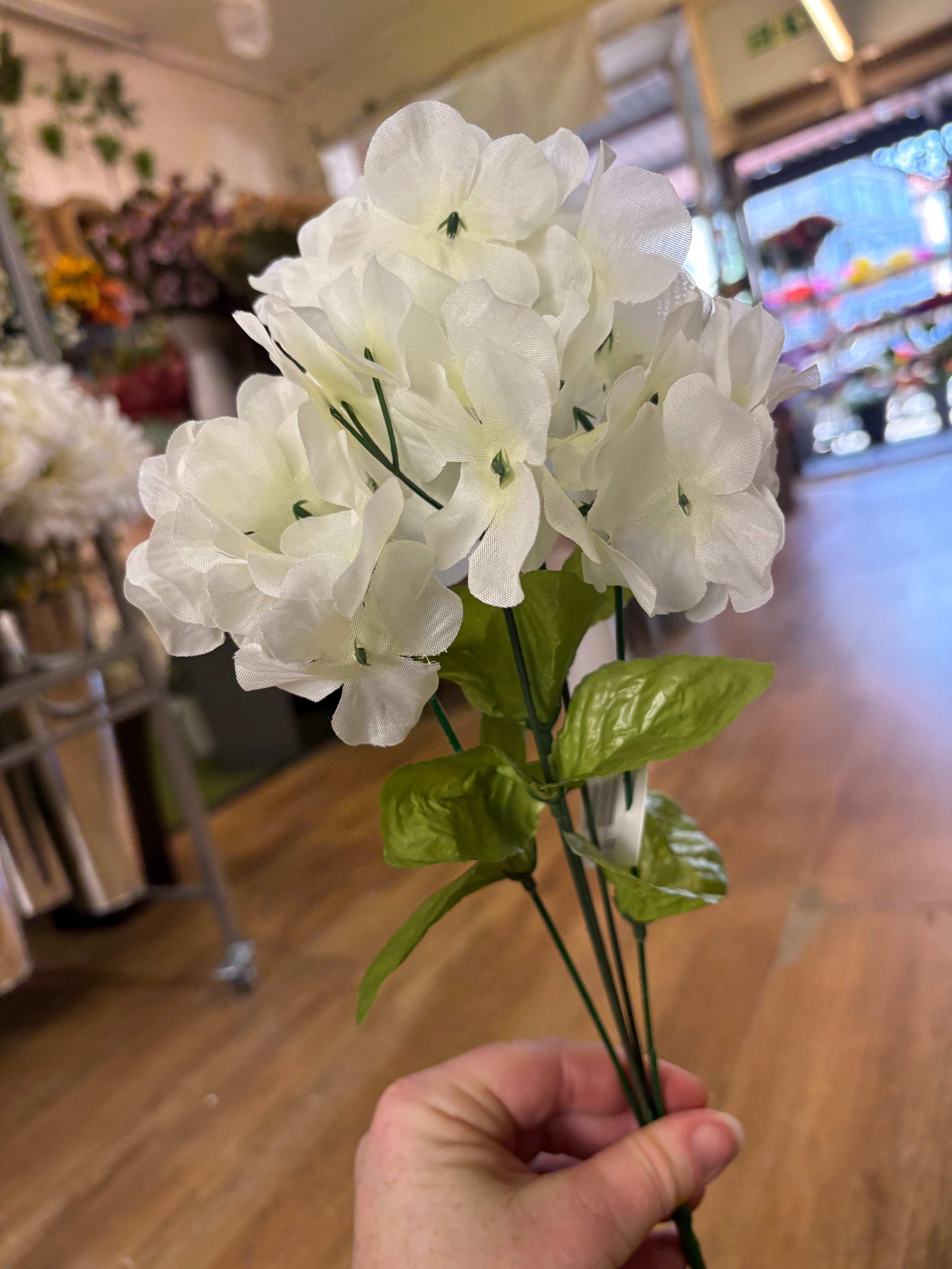 Hydrangea bunch - 4 colours available