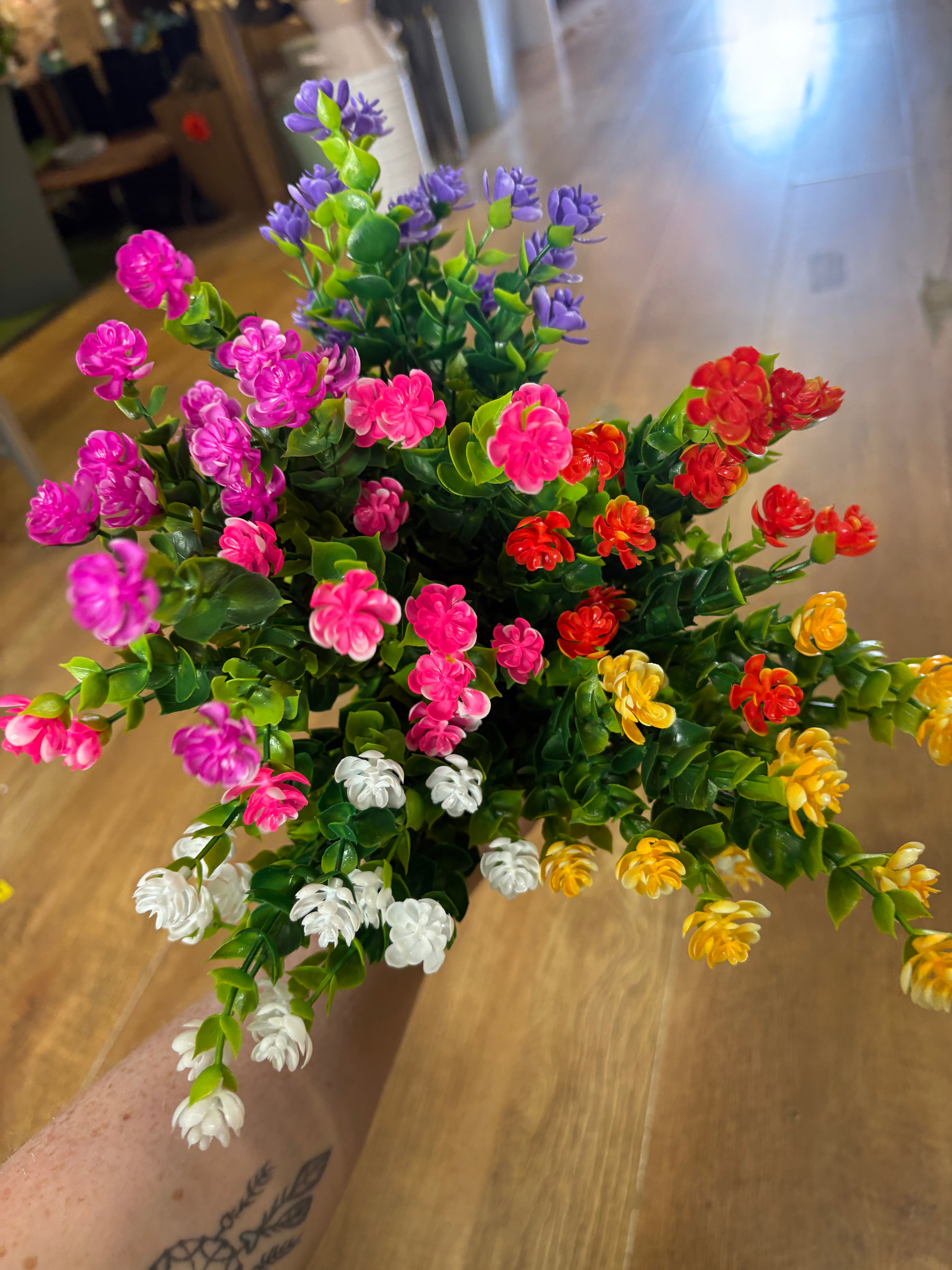 Plastic flowering greenery bunch - 6 colours available