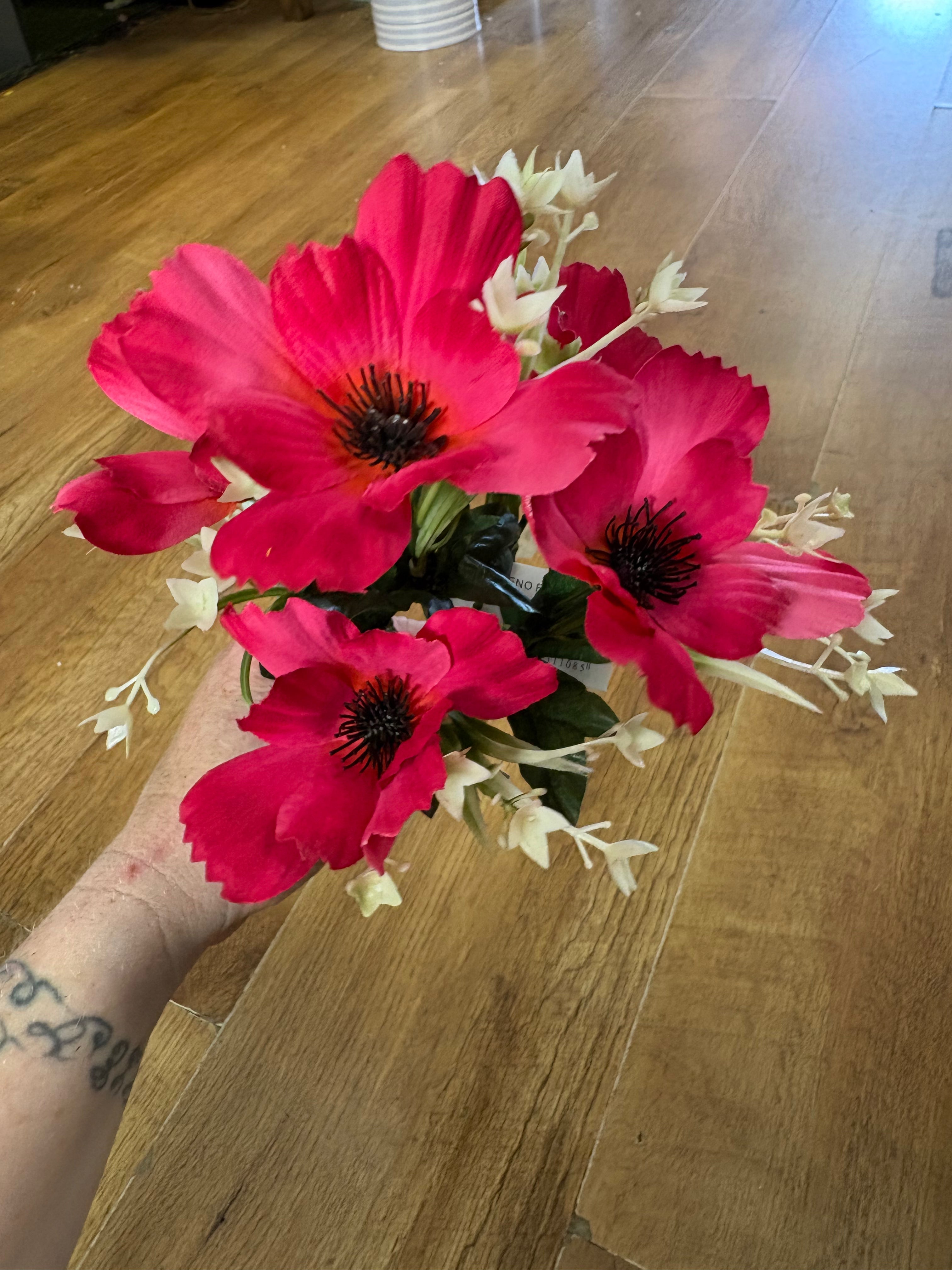 Anemone with white filler bunch - 6 colours available