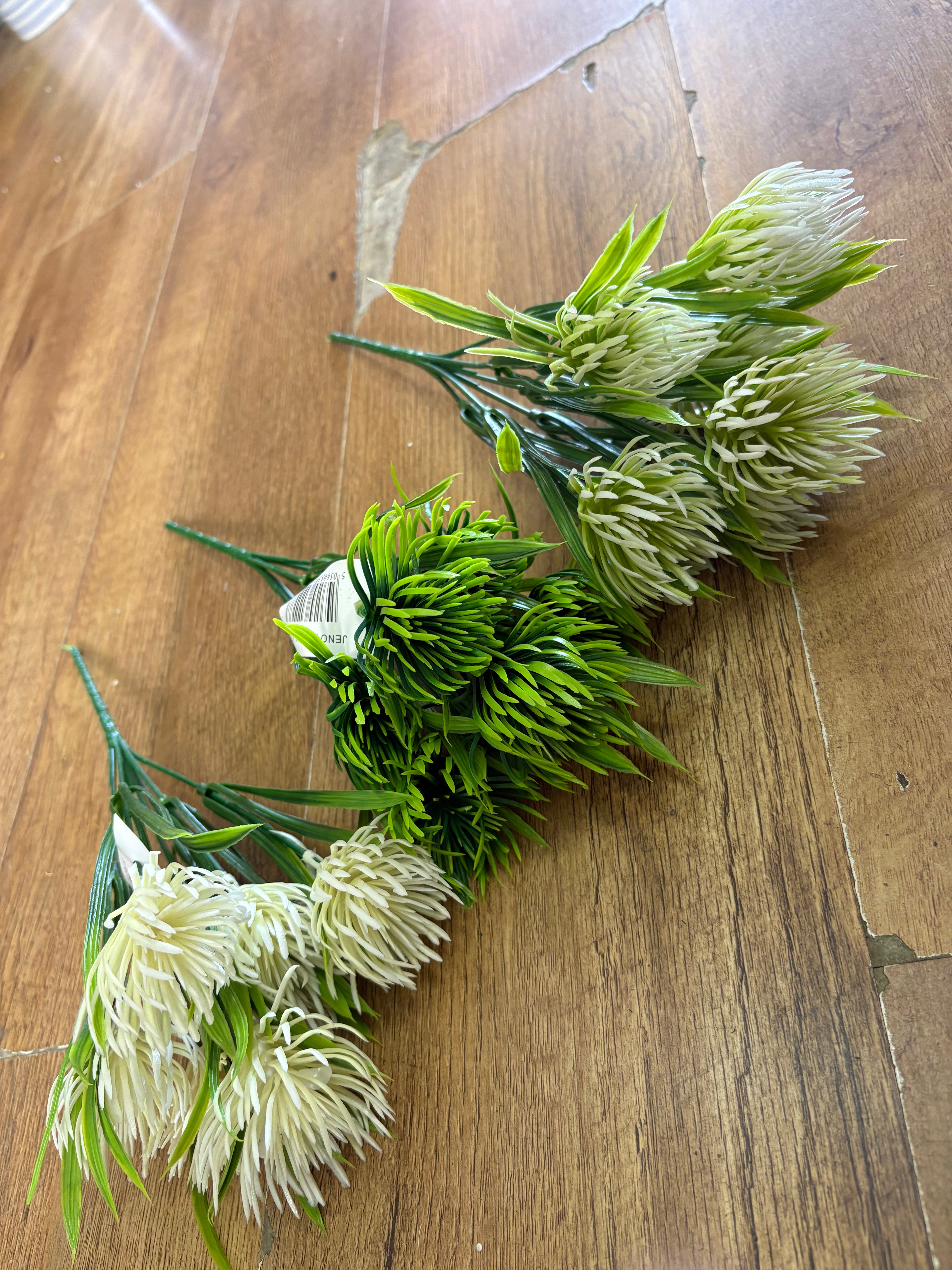 Plastic allium bunch - 3 colours available