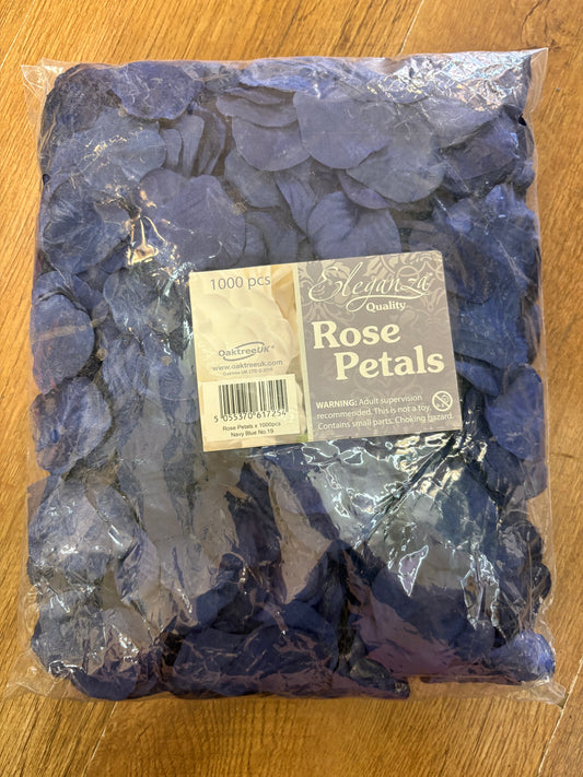 1000 pcs navy rose petals