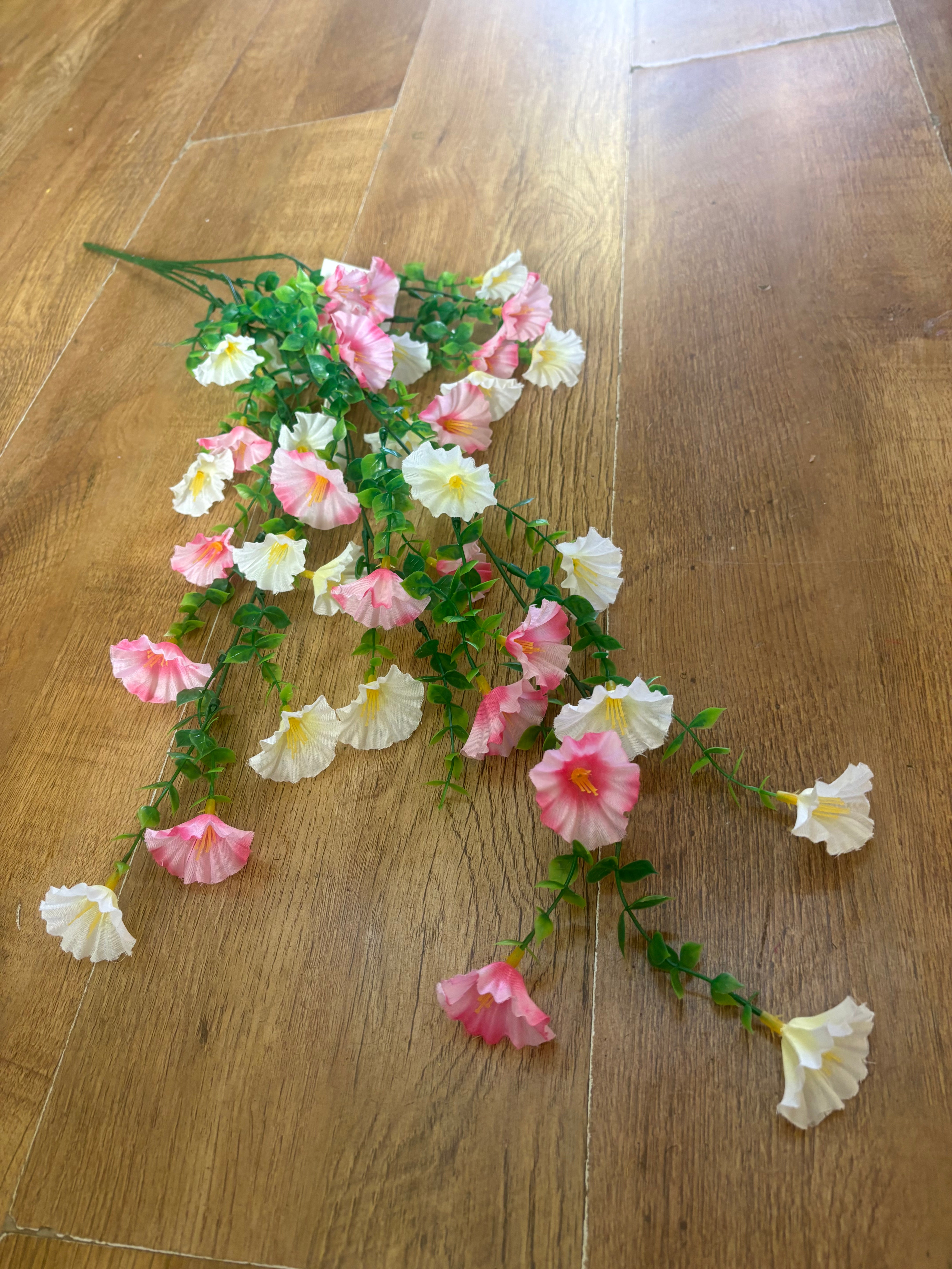 Pink and white petunia trailer