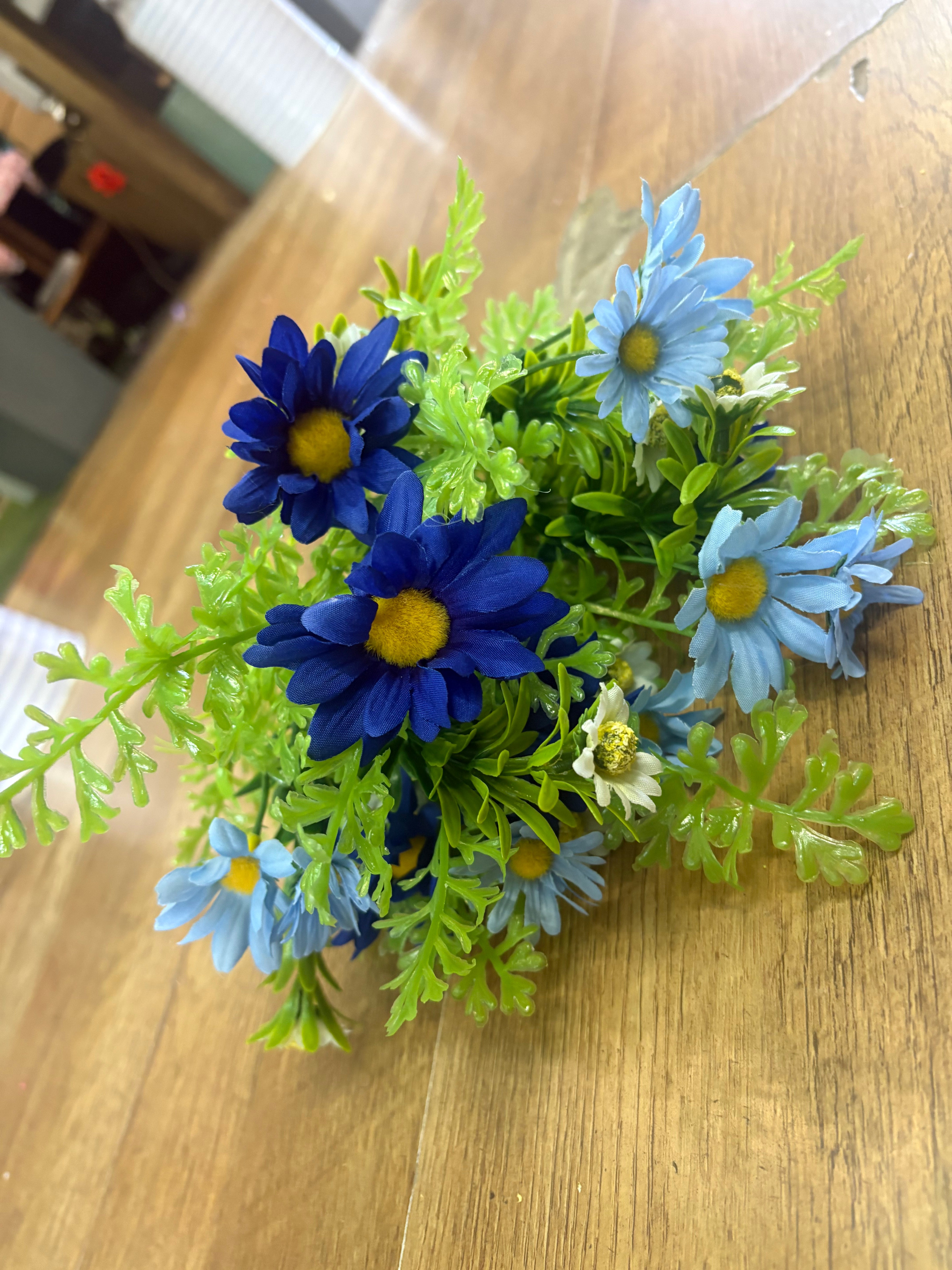 Large mixed blue daisy mix bunch