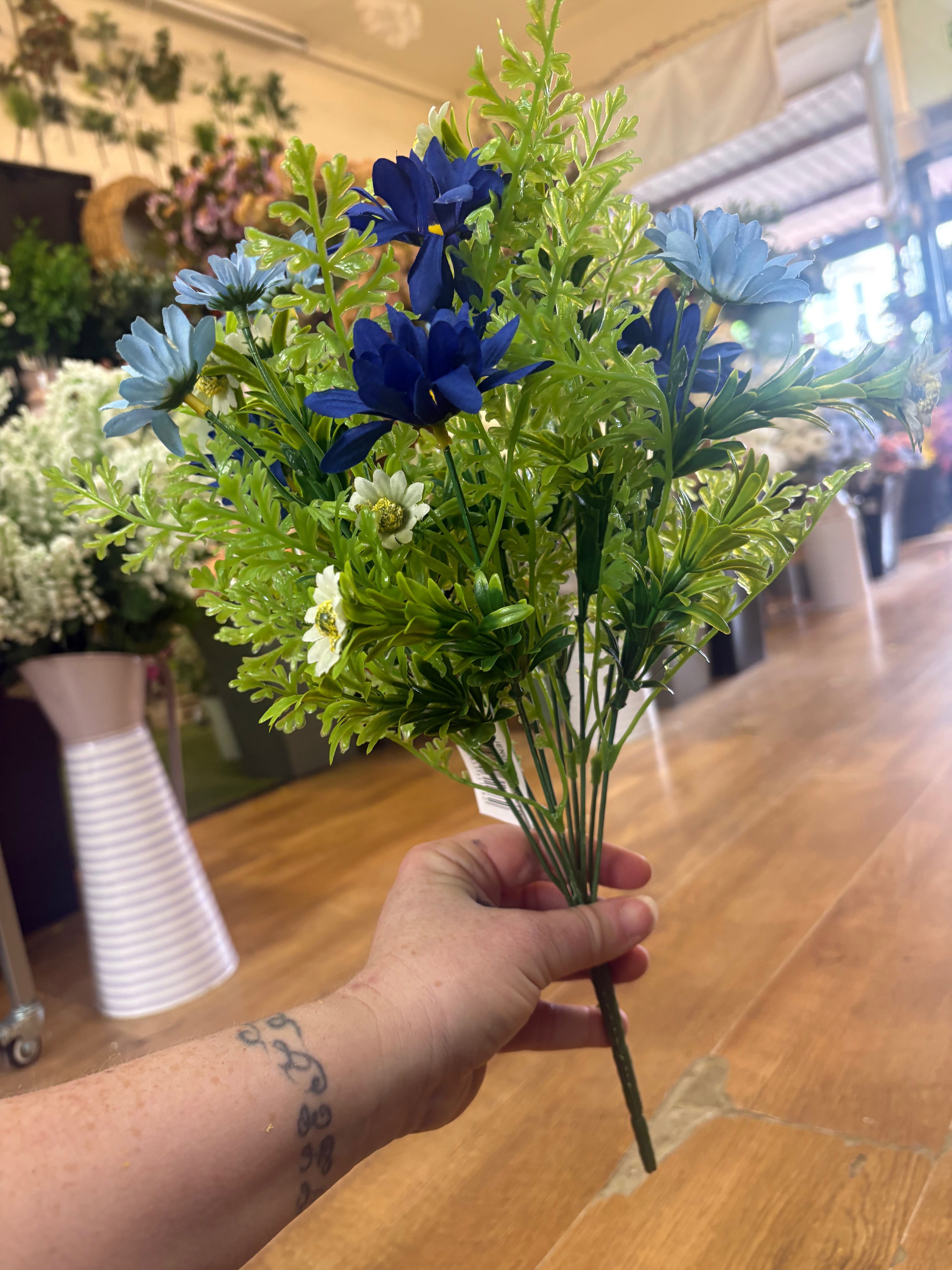 Large mixed blue daisy mix bunch