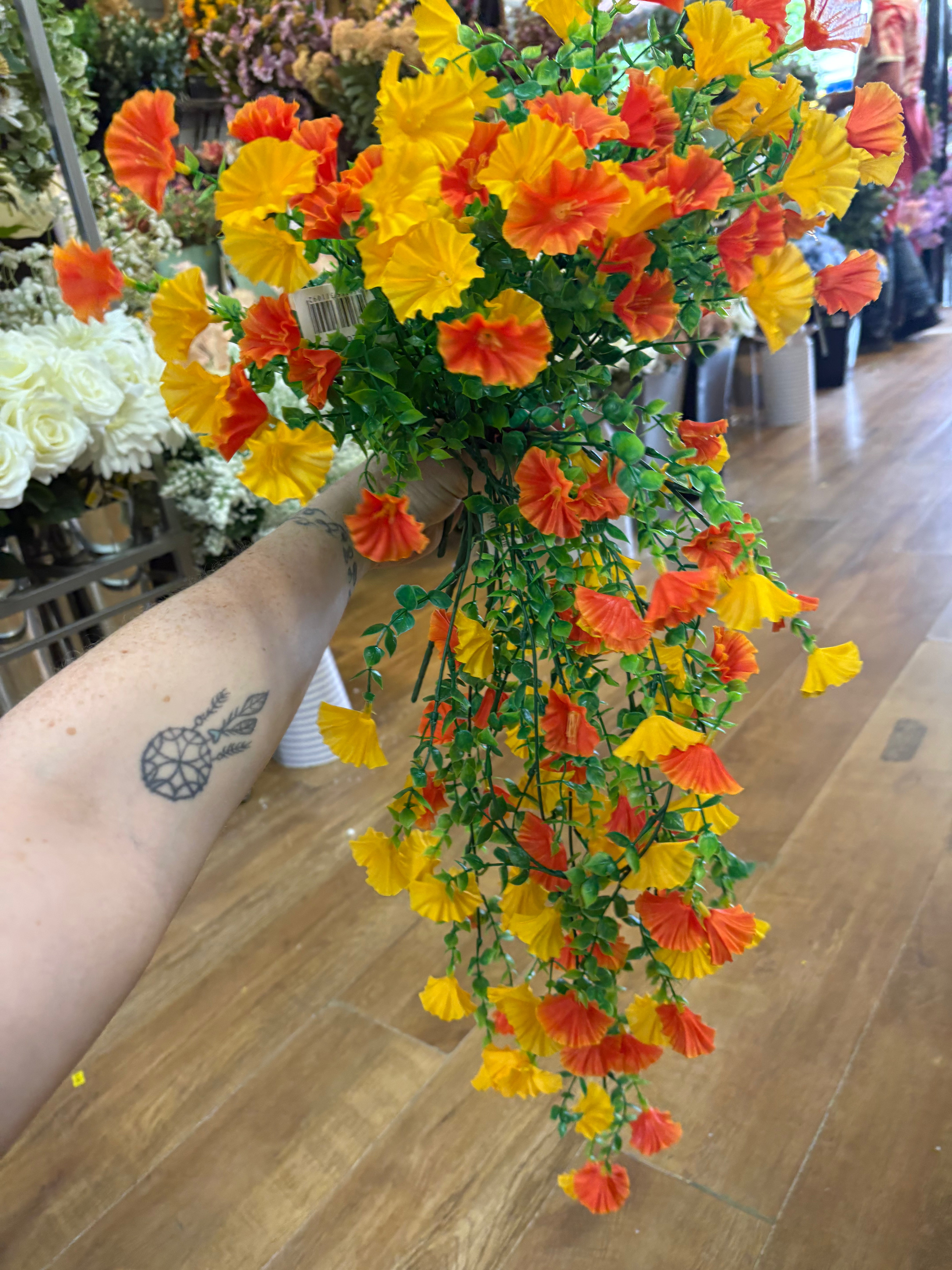 Hanging basket bundle - 2 trailers, 4 bunches - orange and yellow