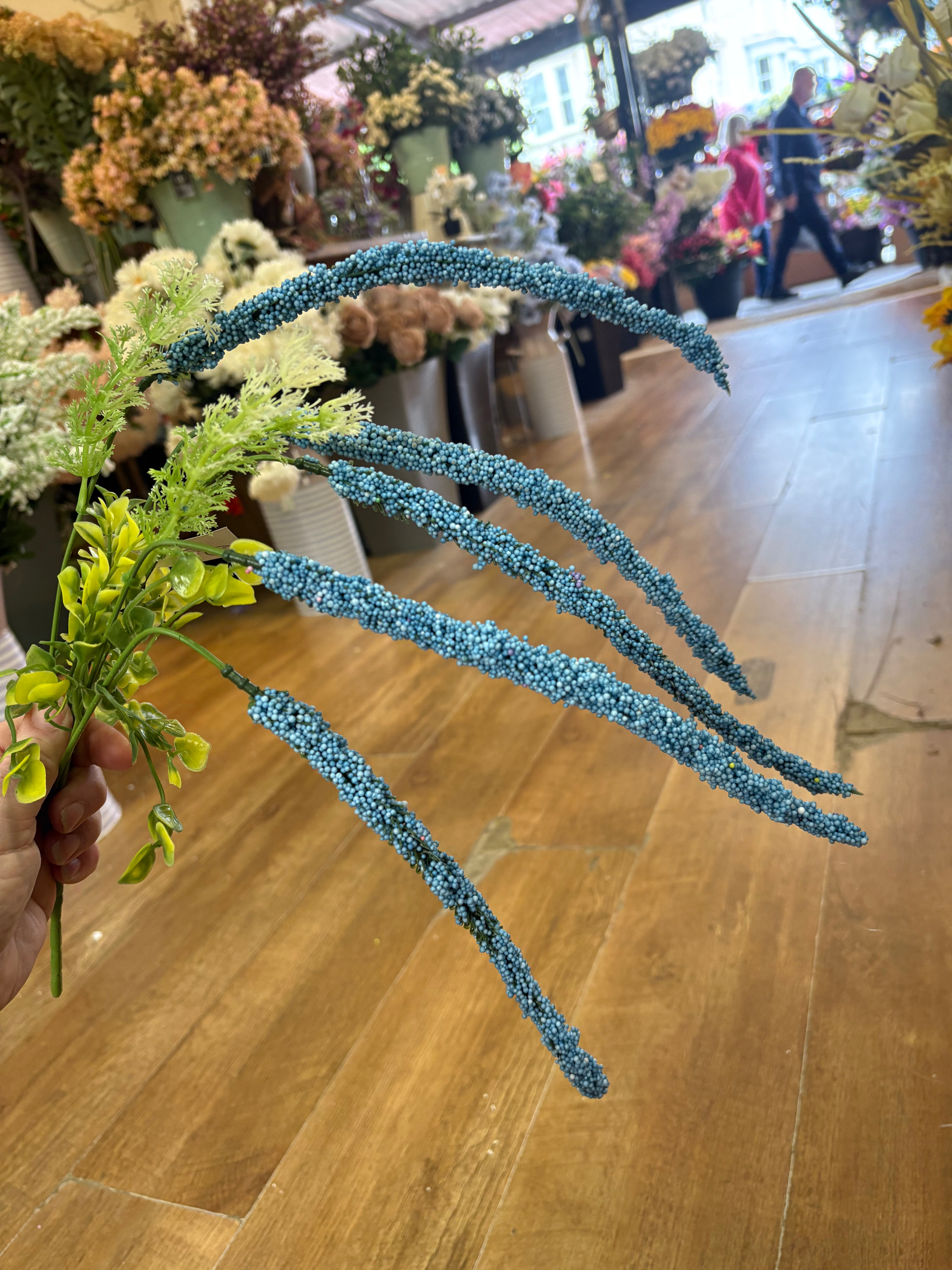 Blue foam filler - can be used upright or trailing