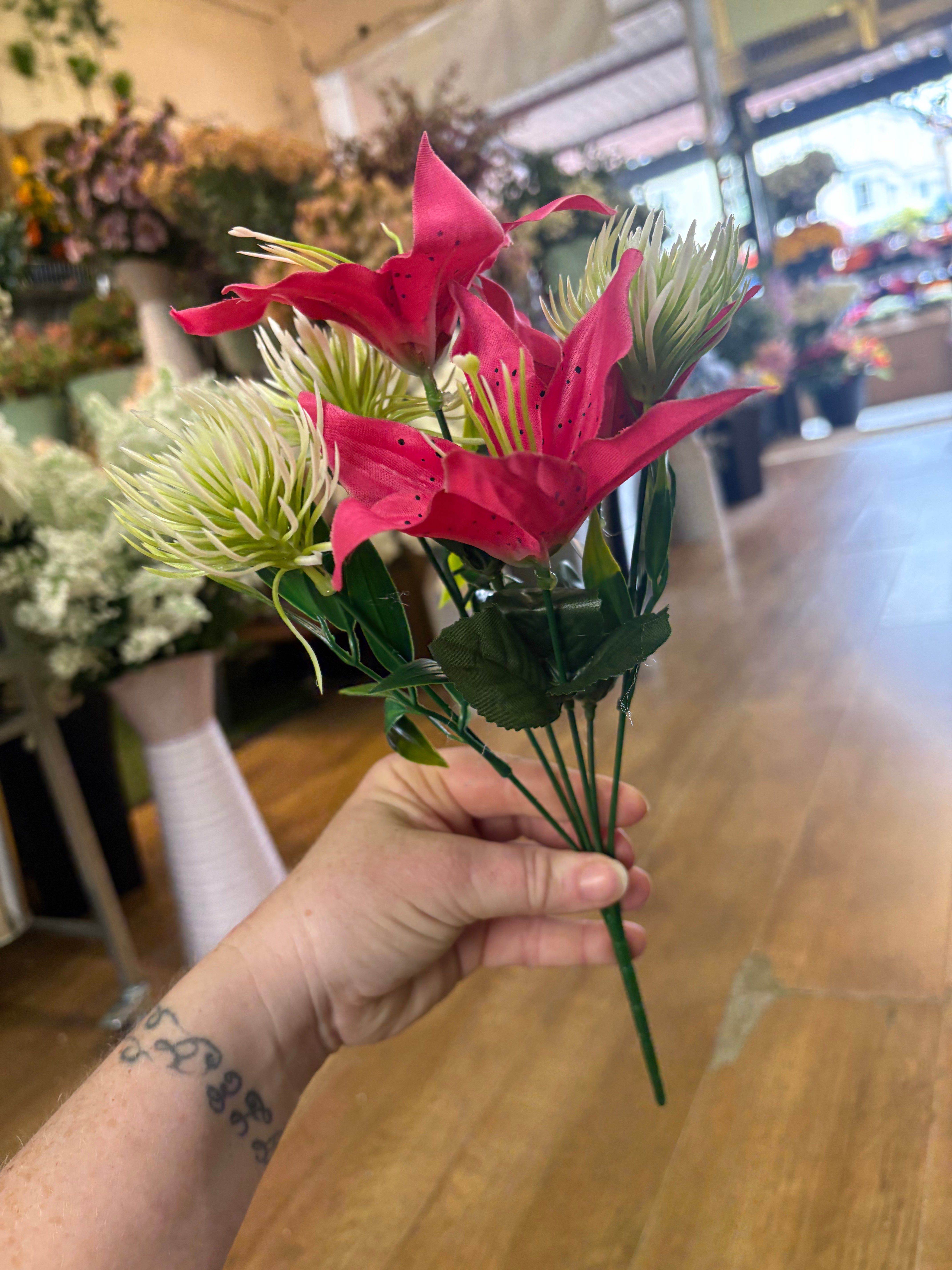 Tiger lily and plastic allium bunch - 6 colours available