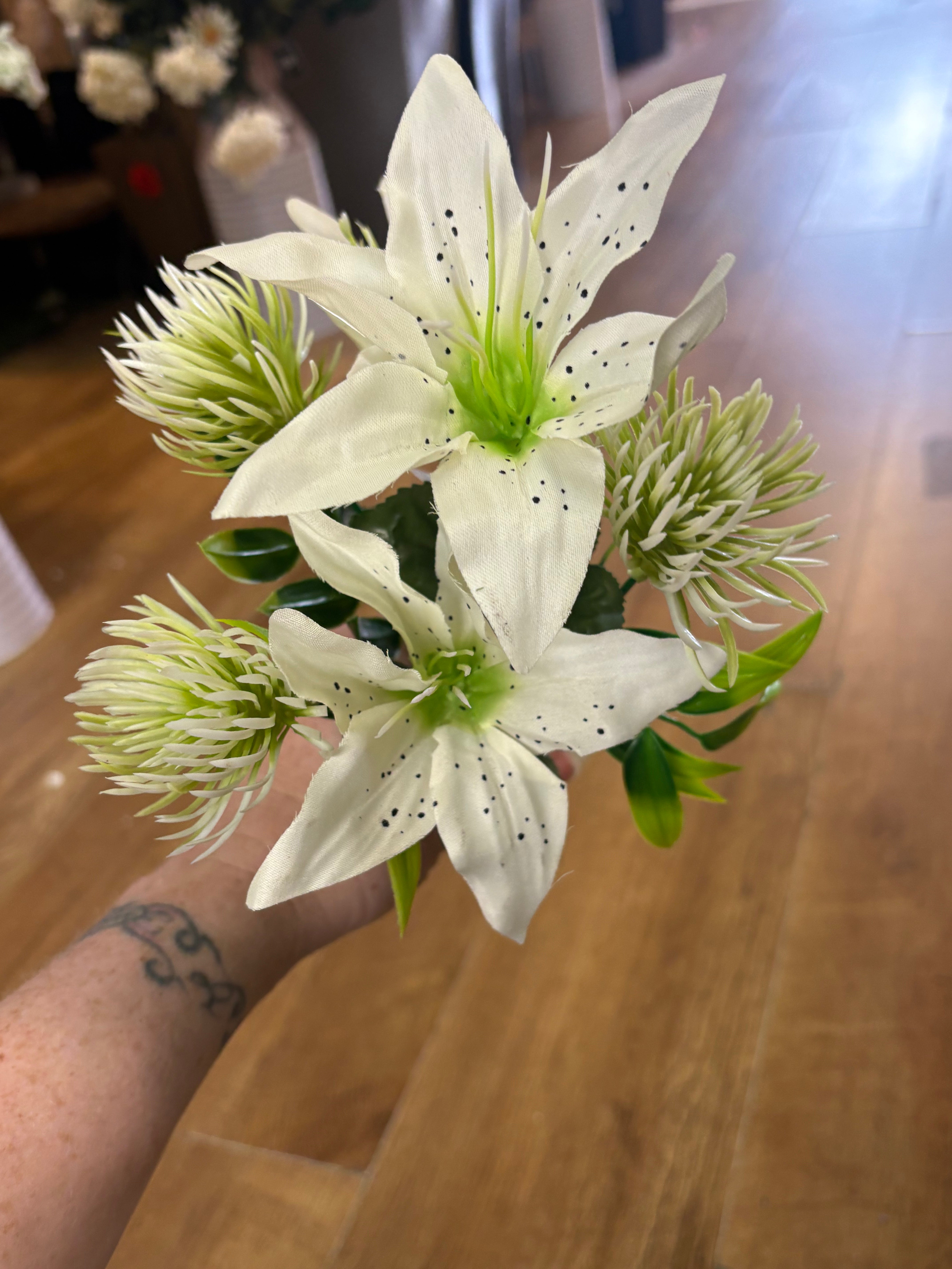Tiger lily and plastic allium bunch - 6 colours available